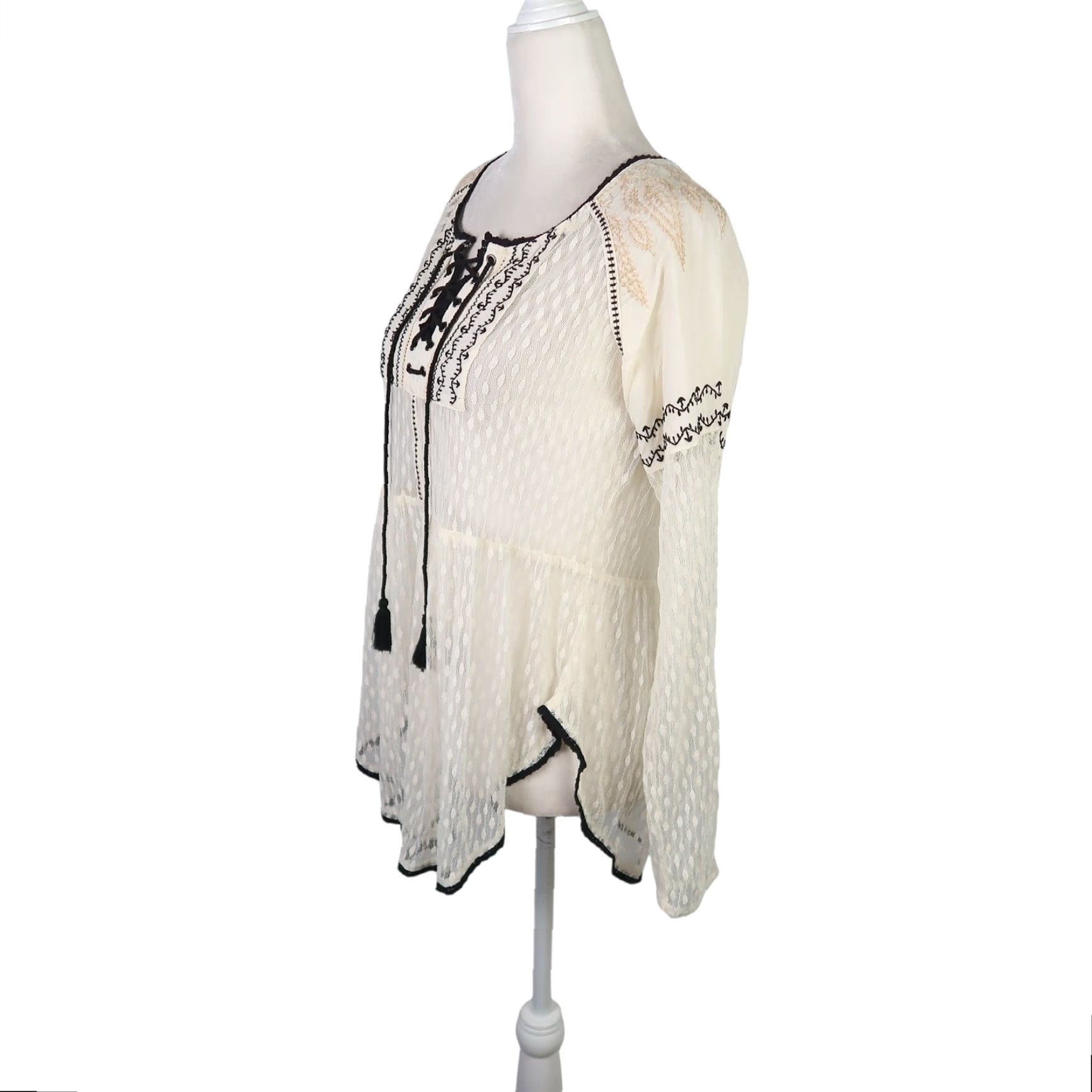 Anthropologie VINTAGE Akemi + Kin Anthropologie Cream Lace Tunic Blouse Top S Women Long Sleeve Bohemian Hippie Casual Party/Cocktail Tunic Dress? Size S / US 4 / IT 40 - 3 Thumbnail