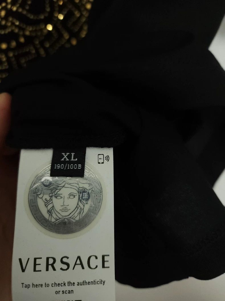 Versace Versace The new all-diamond Medusa short sleeve Size US M / EU 48-50 / 2 - 7 Thumbnail