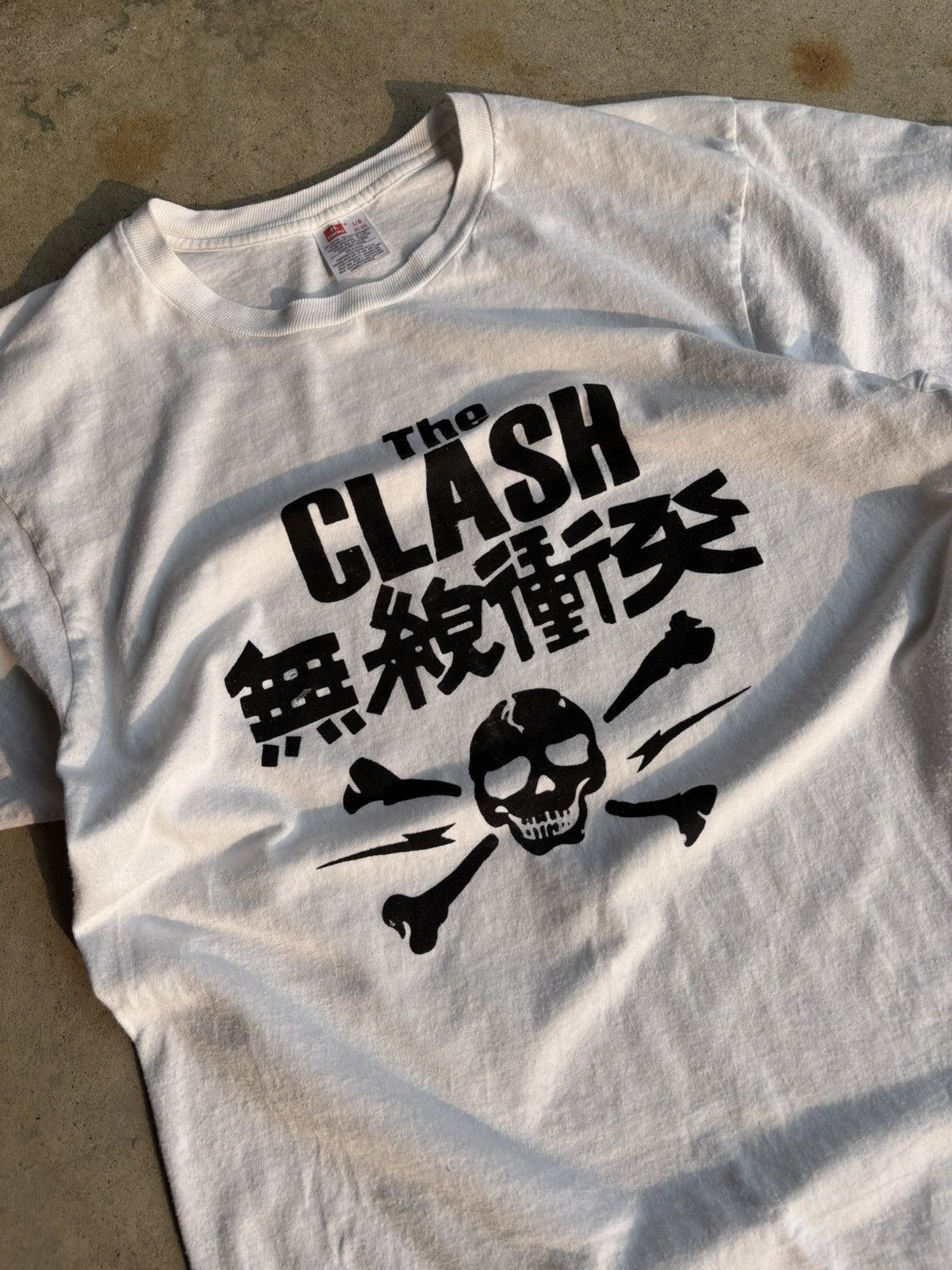 Band Tees Vintage 80s The Clash Japanese Tour Rare Boxy White Tee Size US L / EU 52-54 / 3 - 3 Thumbnail