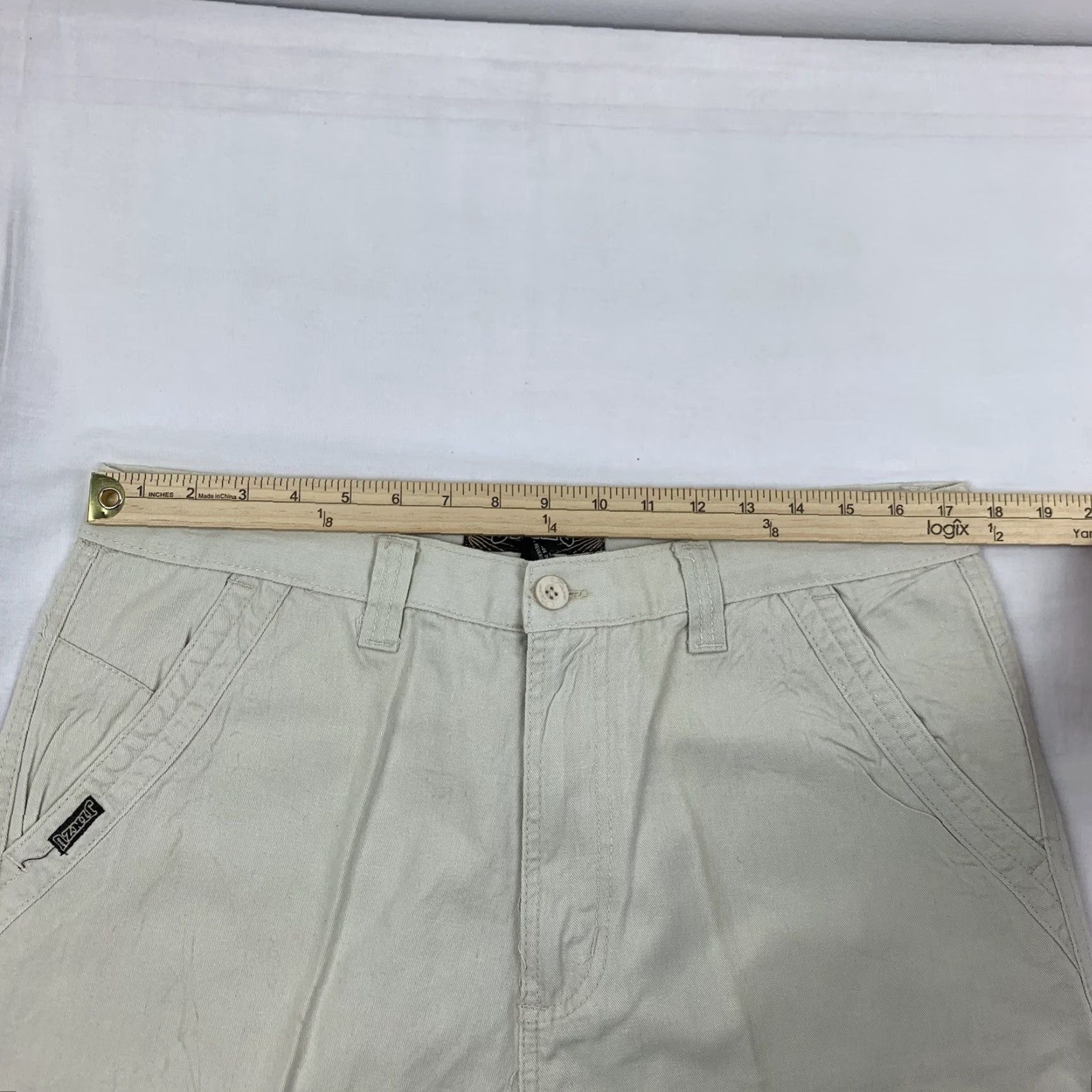 Vintage VINTAGE Jinzu Cargo Shorts Adult 34 Khakis Grunge Y2K Skater Urbanwear Street Baggy Beige 34 Men Cargo Grunge Y2K Skater Vintage Jinzu Mens Size US 34 / EU 50 - 7 Thumbnail