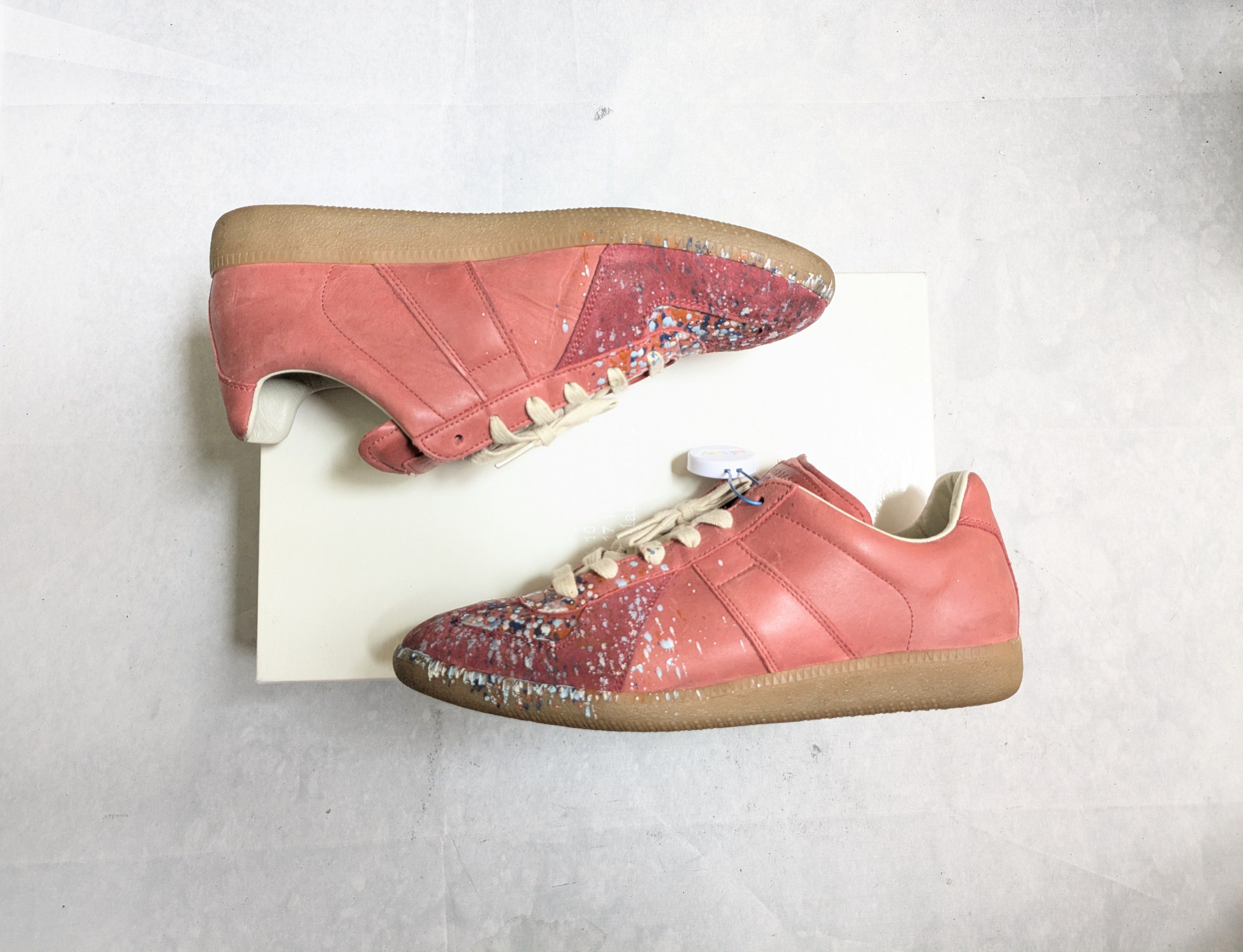 Maison Margiela Maison Margiela Replica GAT Red Paint Splatter 9 42 Gum Low Size US 9 / EU 42 - 2 Thumbnail