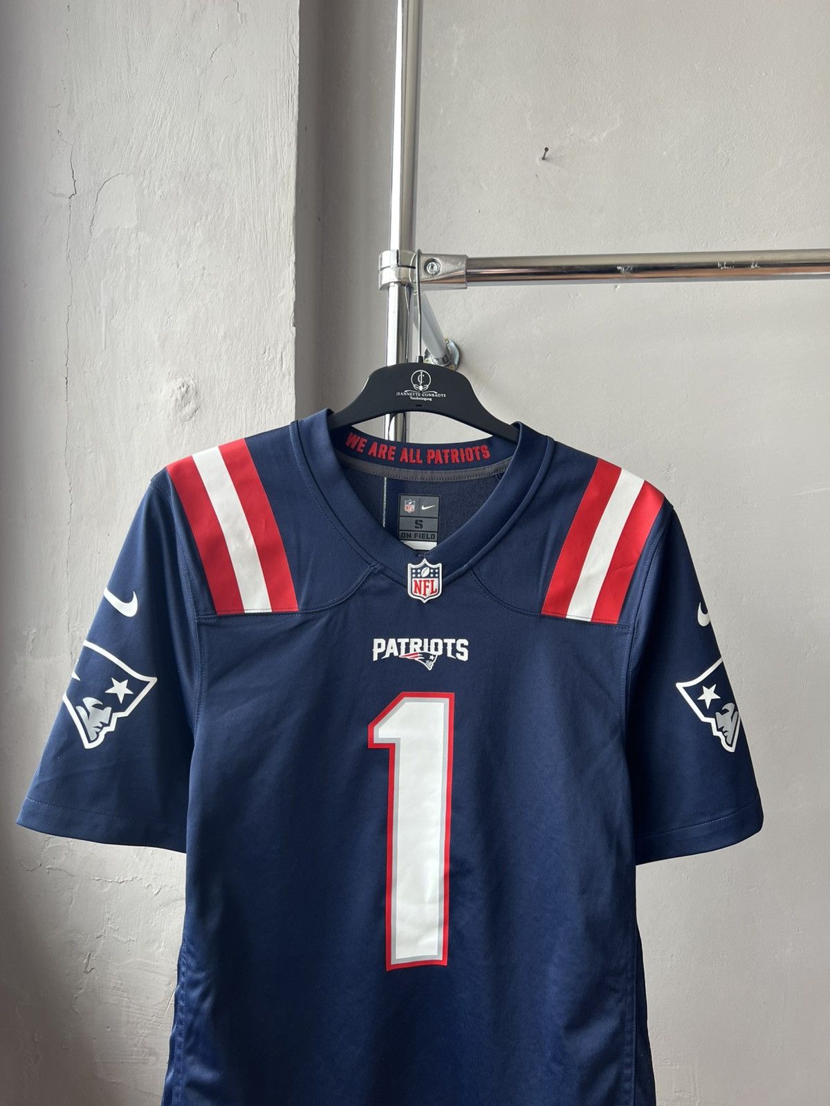 NFL 2021 NFL USA New England Patriots #1 Newton Football shirt Size US S / EU 44-46 / 1 - 2 Thumbnail
