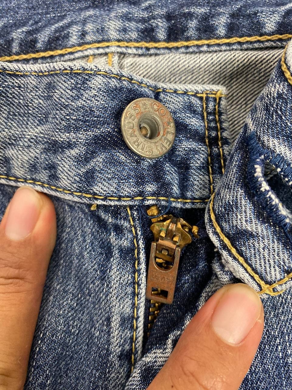 Levi's vintage levis 502 uneven faded denim nice design Size US 34 / EU 50 - 13 Thumbnail