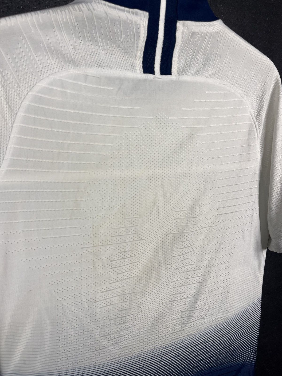 Other Tottenham Hotspur 2018 2019 home soccer jersey vaporknit Size US S / EU 44-46 / 1 - 10 Thumbnail