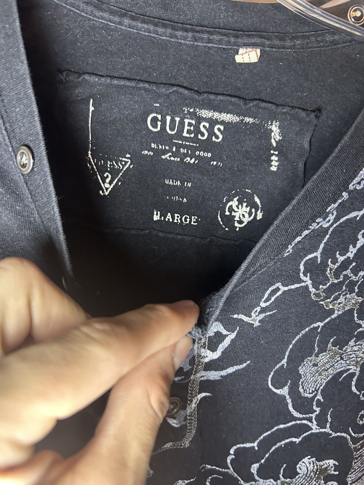 Guess × Vintage Vintage Guess Japanese metallic waves single-stitch shirt Size US XL / EU 56 / 4 - 3 Thumbnail