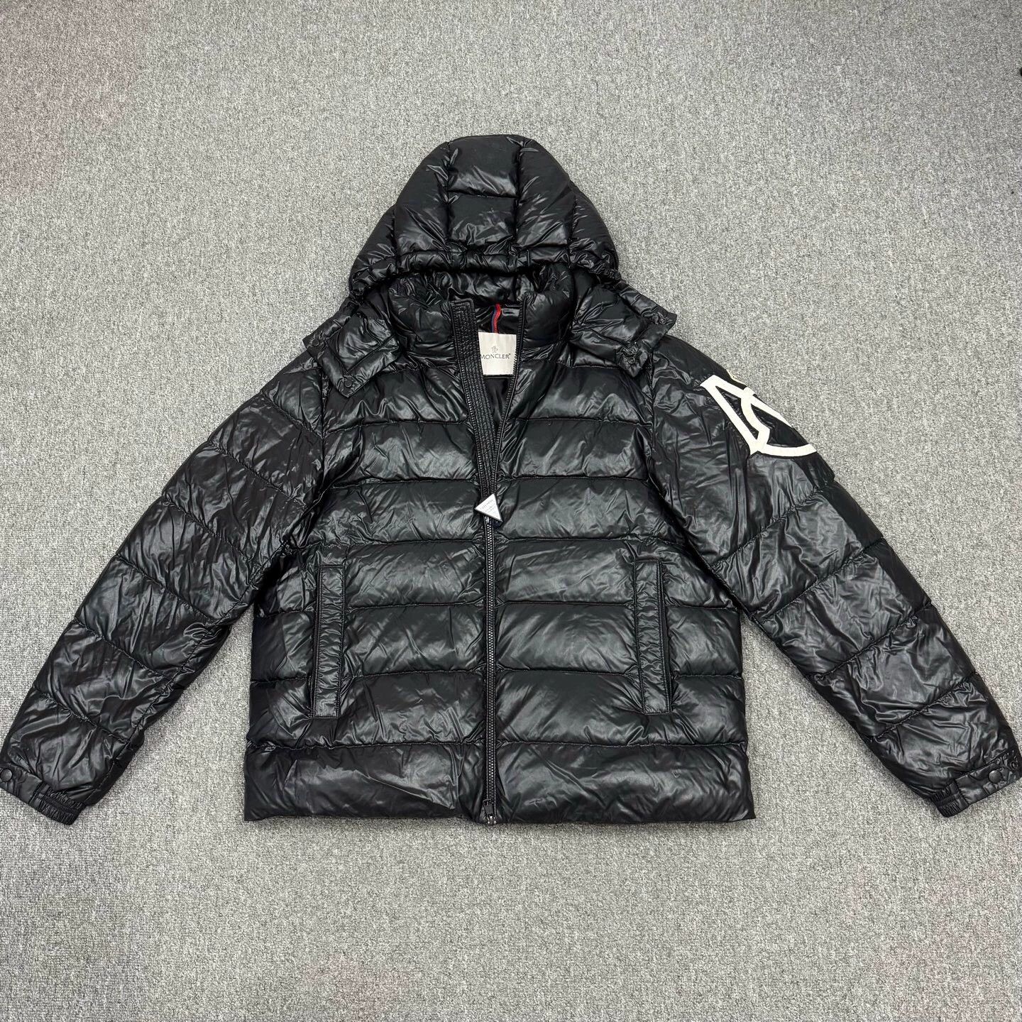 Moncler Moncler Saulx Black Shiny Logo Hooded Down Coat 6 Size XXL / US 16-18 / IT 52-54 - 1 Thumbnail