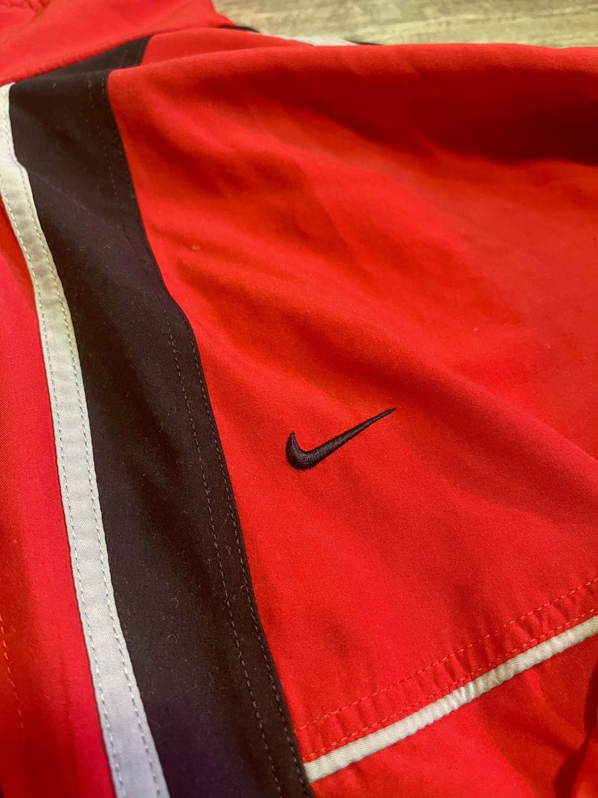 Nike Vintage Nike Windbreaker Jacket 90s Size US L / EU 52-54 / 3 - 3 Thumbnail
