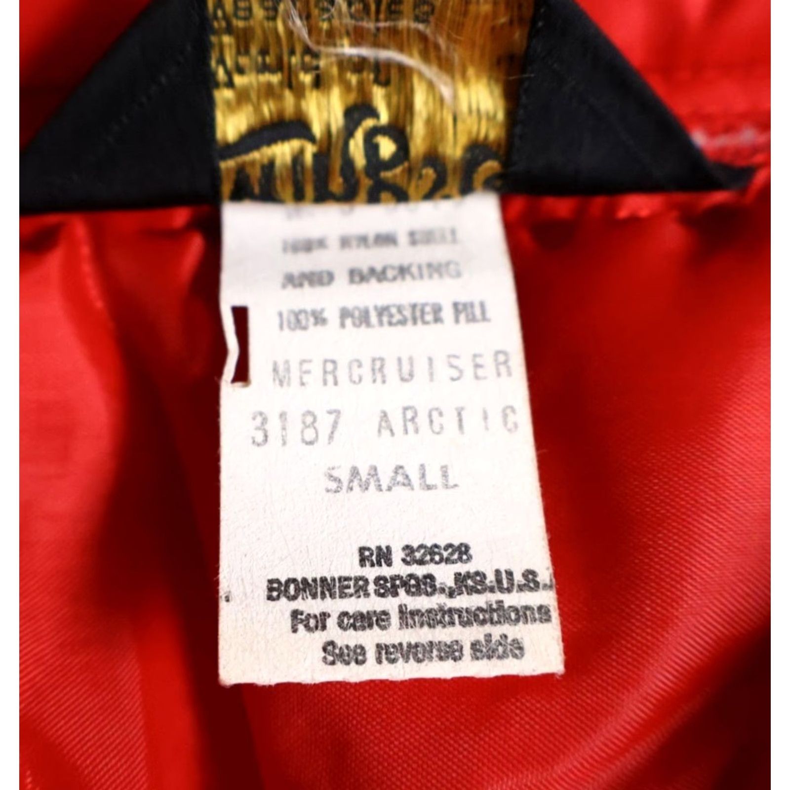 Vintage VINTAGE Swingster 80s Puffer Jacket Men Small Red Snap Button Insulated Nylon Softshell Winter Fall Spring Mens Size US S / EU 44-46 / 1 - 4 Thumbnail