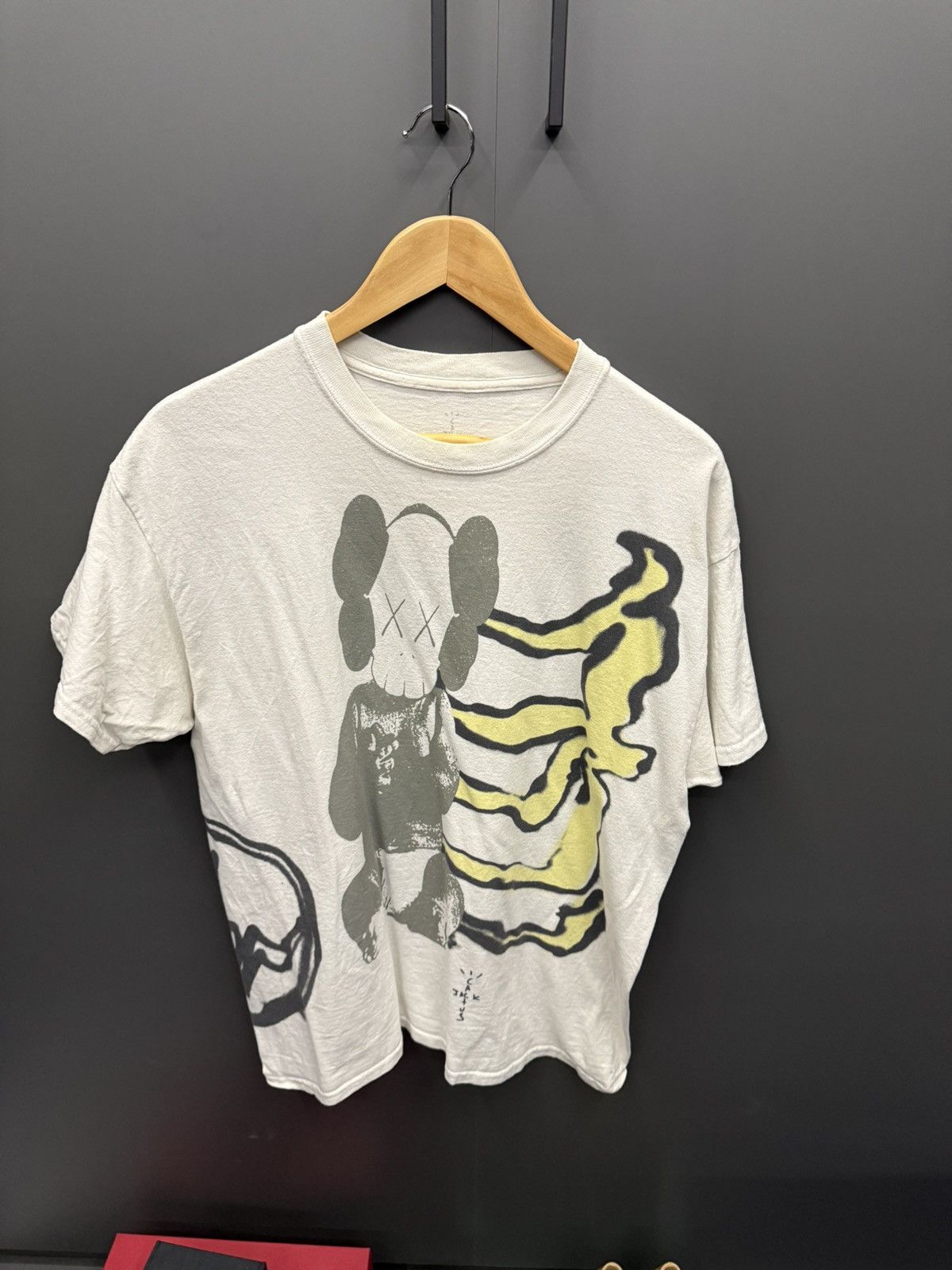 Fragment Design × Kaws × Travis Scott Travis Scott Cactus Jack Kaws Fragment T-Shirt 2021 Size US M / EU 48-50 / 2 - 1 Thumbnail
