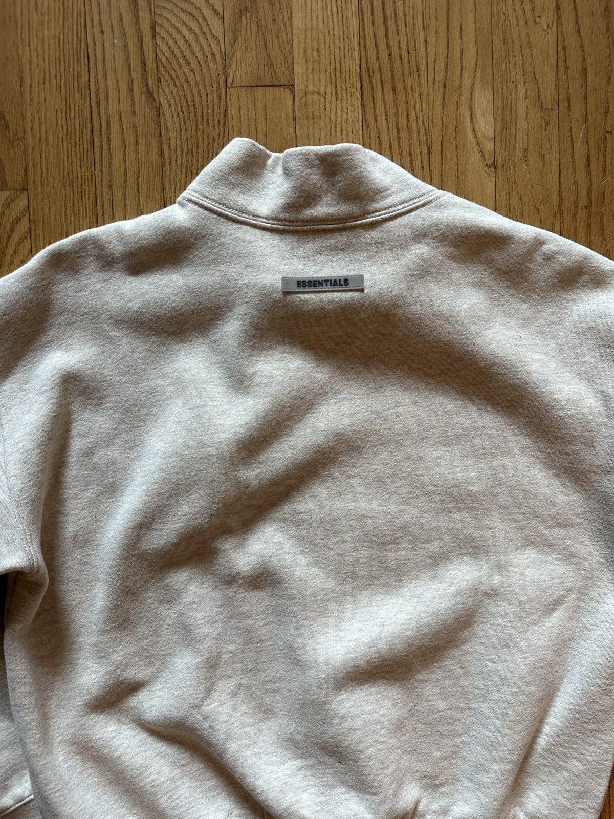 Fear of God Fear of God Essentials Mockneck ‘Light Oatmeal’ Size US XS / EU 42 / 0 - 4 Thumbnail