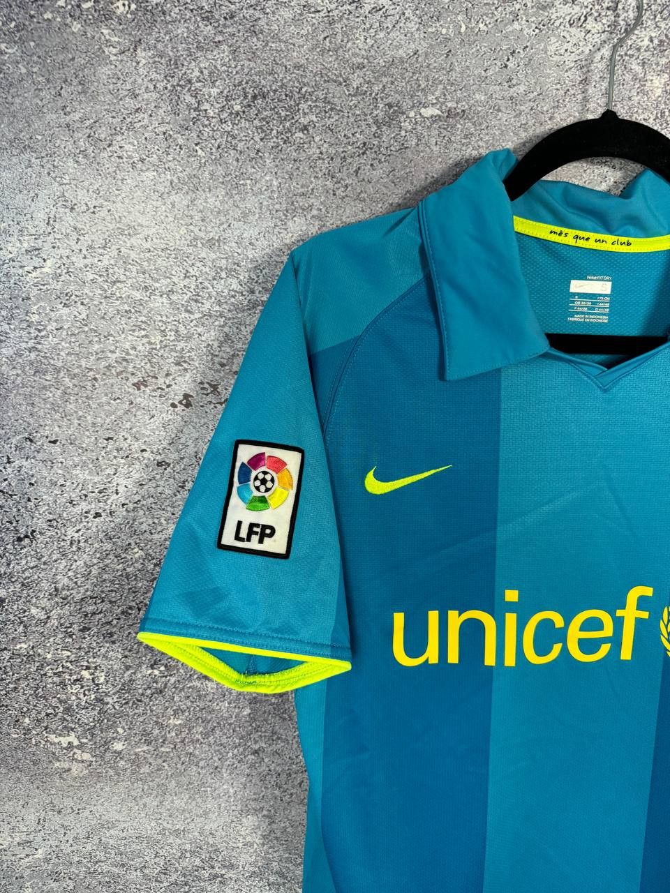 Nike Vintage FC Barcelona 2007/08 Nike Soccer Jersey Size US S / EU 44-46 / 1 - 2 Thumbnail