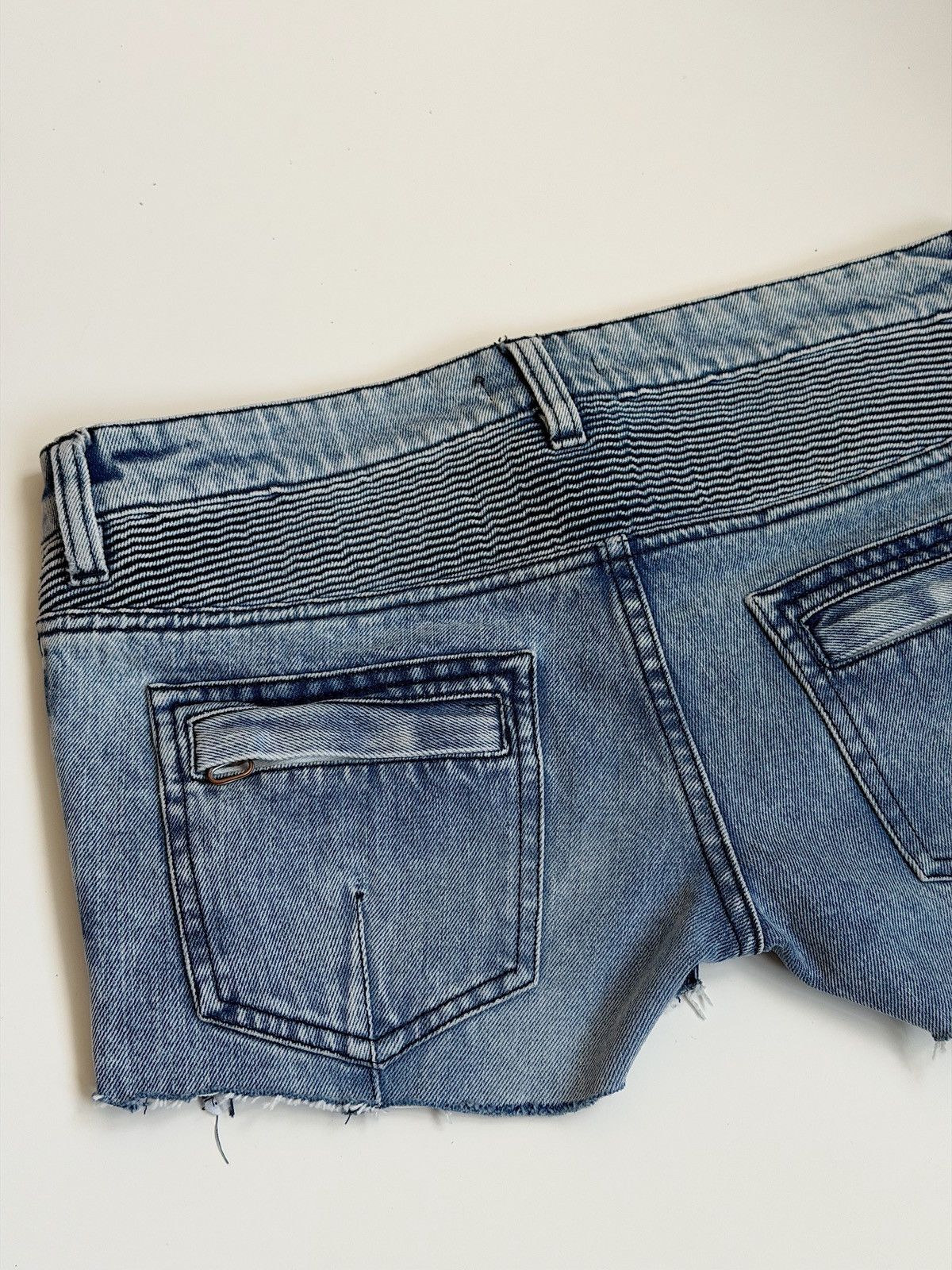 Balmain BALMAIN Decarnin SS 2009 Biker Denim Distressed Shorts jeans Size 28" / US 6 / IT 42 - 13 Thumbnail