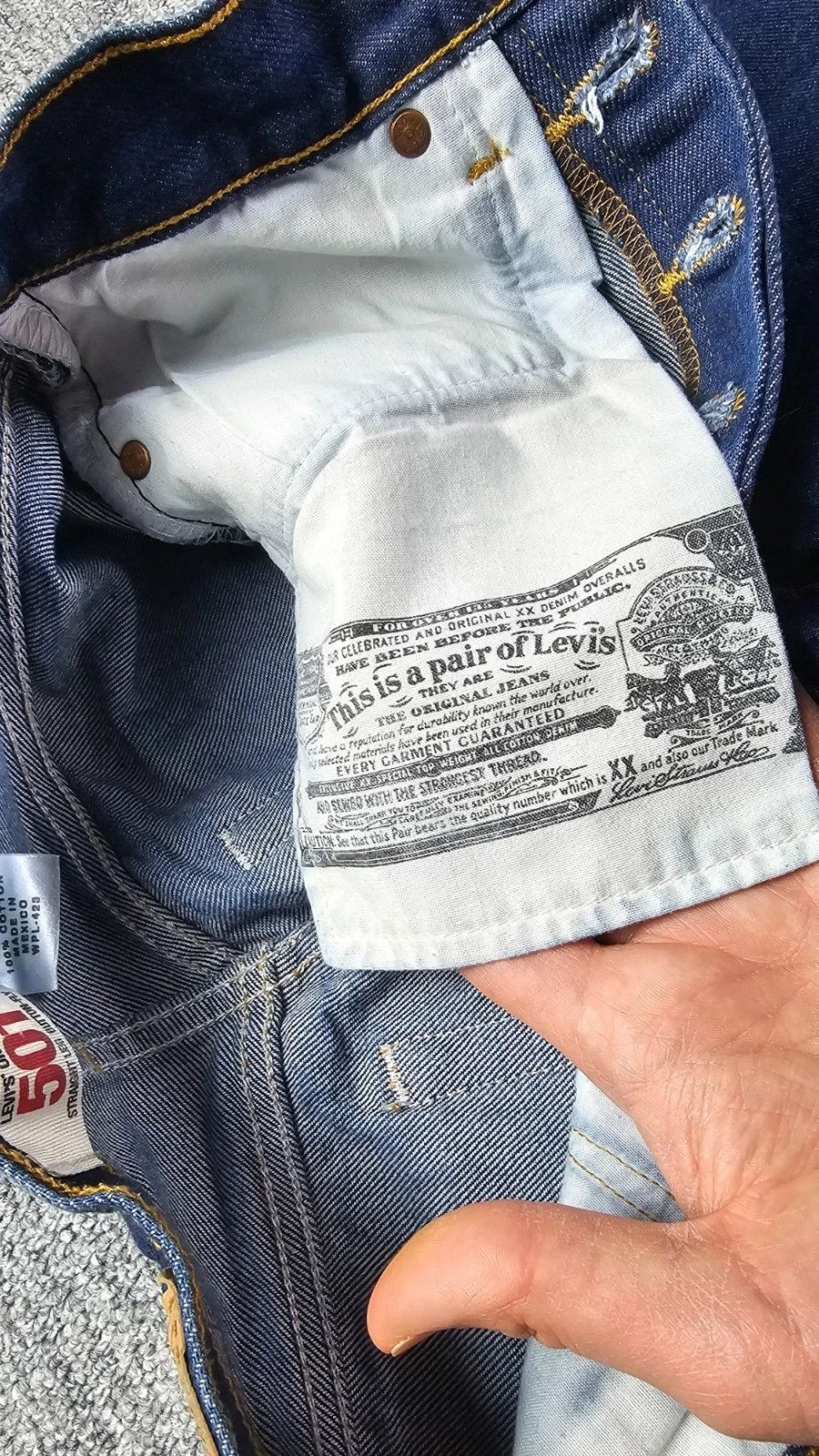 Levi's Levi's 501 Original Fit Dark Wash Jeans W28 L32 Button Fly Size US 28 / EU 44 - 4 Thumbnail