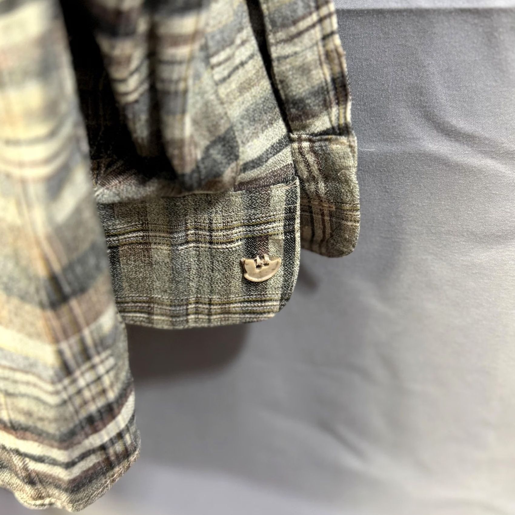 Guy Laroche Guy Laroche Shirt Mens L Gray Plaid Button-Down Long Sleeve Casual Size US L / EU 52-54 / 3 - 3 Thumbnail