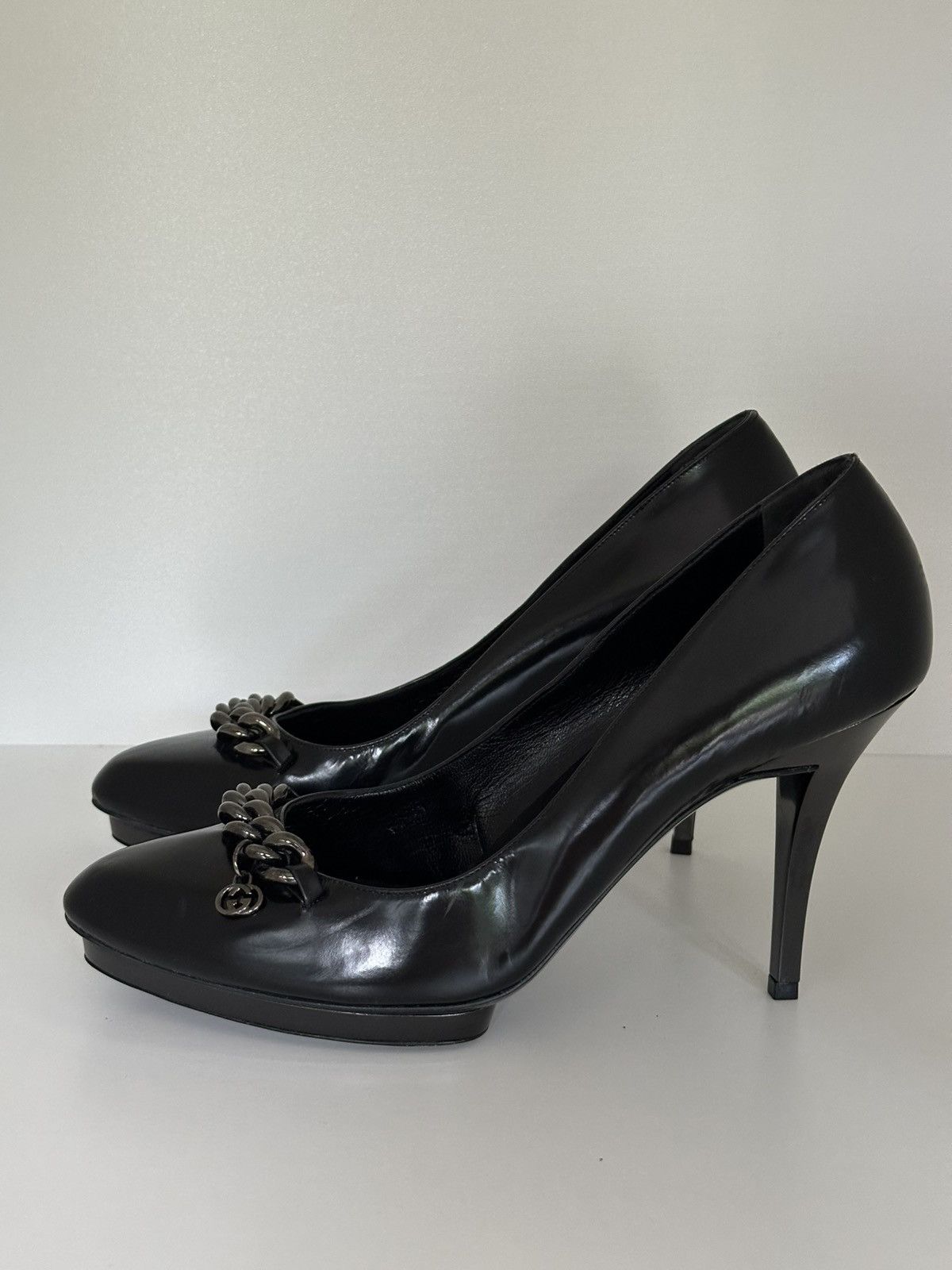 Gucci Gucci patent leather heels metal logo with box Size US 9 / IT 39 - 3 Thumbnail