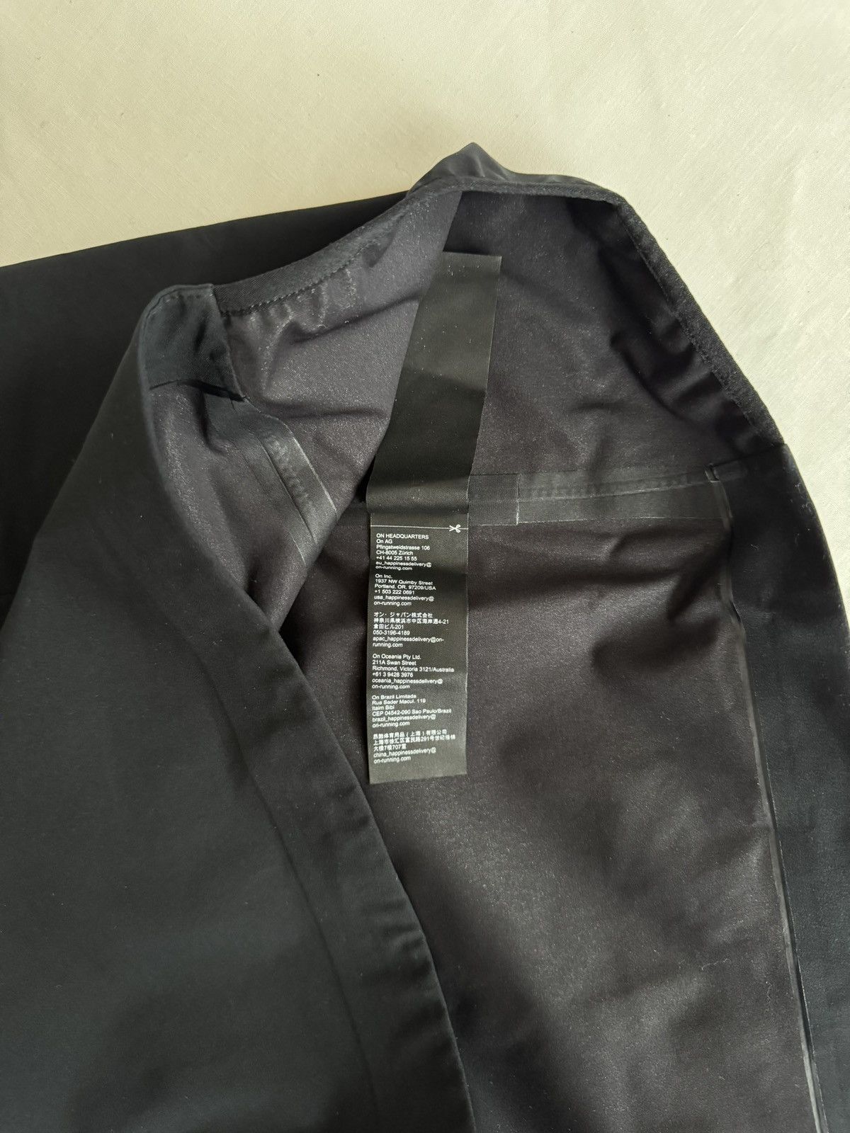 On Waterproof Anorak Size US M / EU 48-50 / 2 - 7 Thumbnail