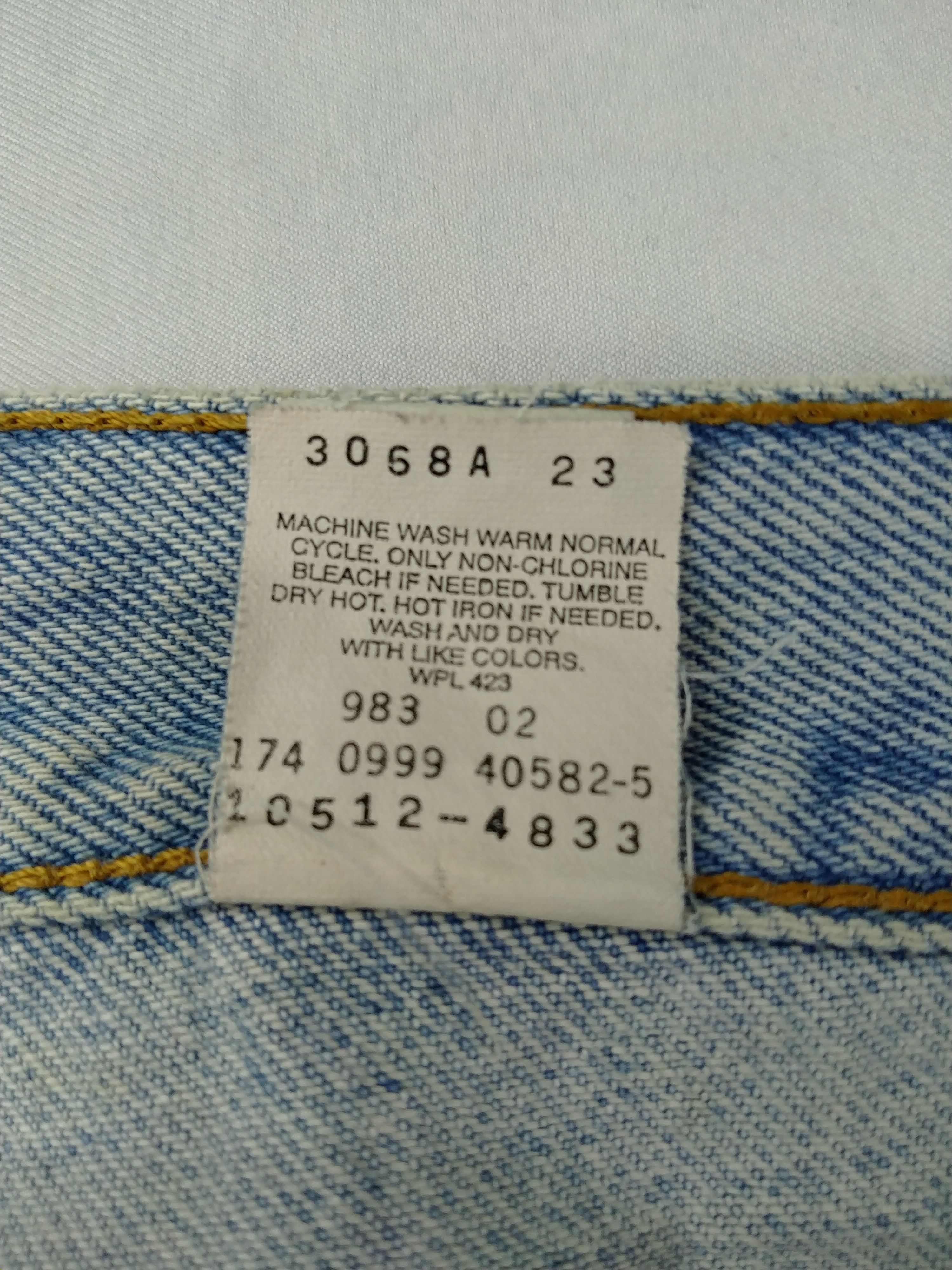 Levi's Light Wash Vintage Levi's 512 Slim 33x31 Denim -JN1018 Size US 33 - 9 Thumbnail