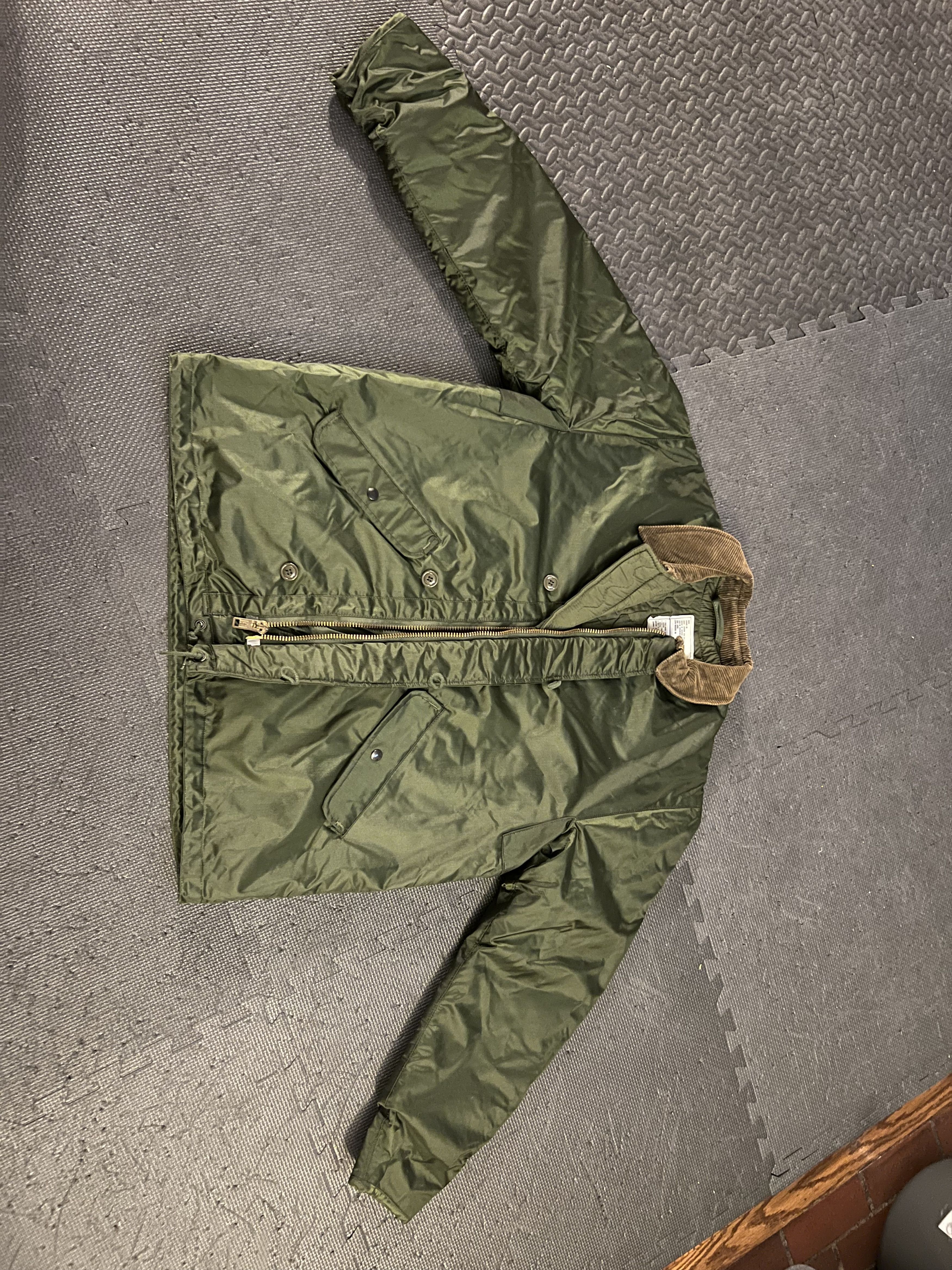 Alpha Industries Alpha Industries U.S. Military CW Bomber Jacket 1986 Vintage Size US L / EU 52-54 / 3 - 1 Thumbnail
