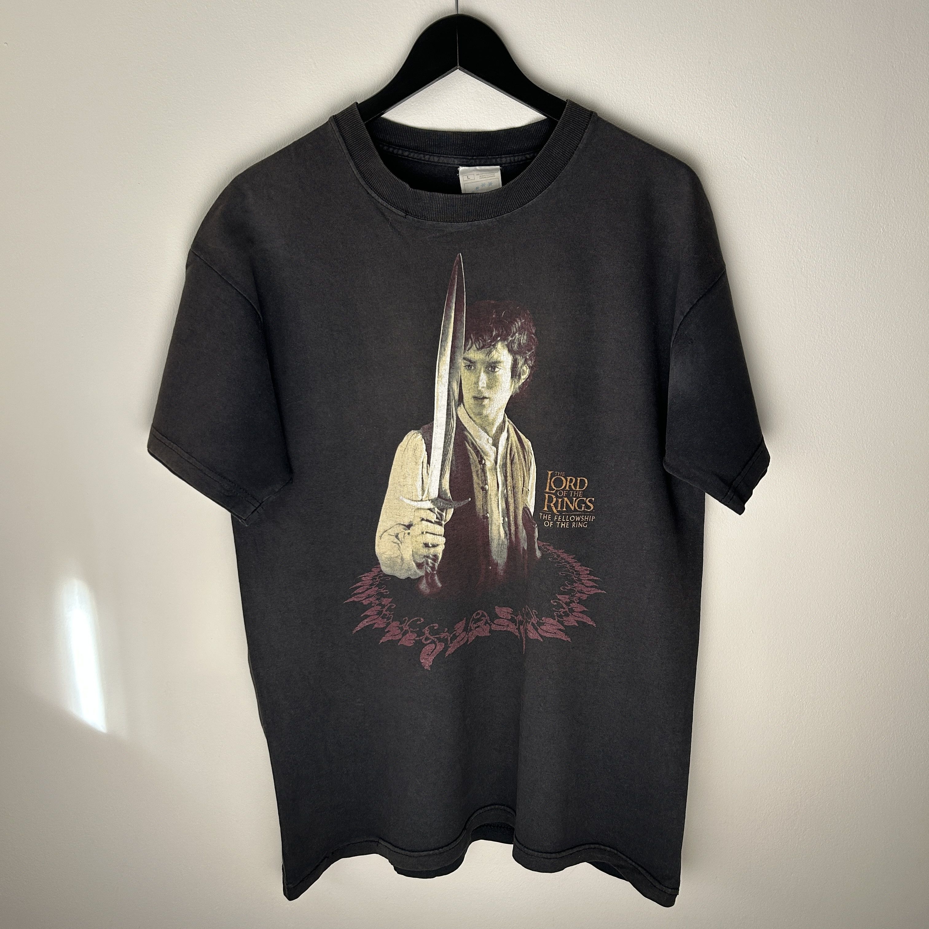 Vintage Vintage The Lord Of The Rings Frodo 2001 Movie T-shirt Size US L / EU 52-54 / 3 - 1 Thumbnail