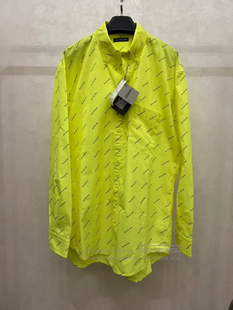 Balenciaga Balenciaga All-over logo fluorescent green long-sleeve shi Size XS / US 0-2 / IT 36-38 - 1 Thumbnail