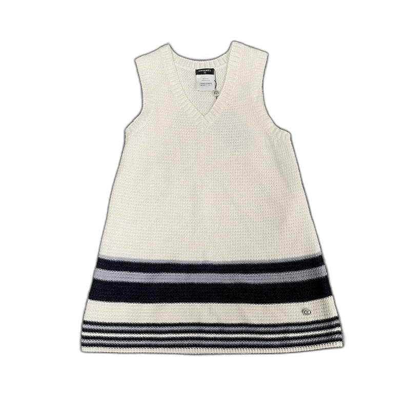 Chanel Chanel Striped Knitted Vest in Classic Style Size XS / US 0-2 / IT 36-38 - 1 Thumbnail