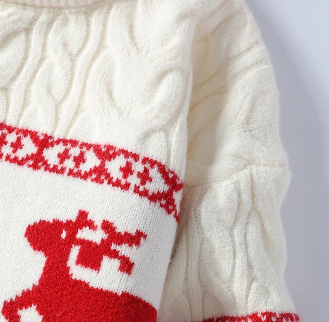 Luxury Cashmere Christmas Deer Sweater Thick Warm & Stylish