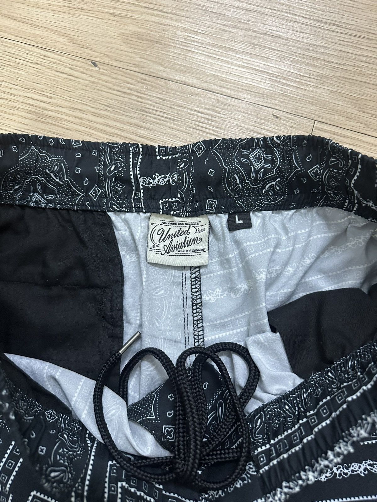 Designer Rare And Beautiful United Aviation Bandana Paisley Shorts Size US 30 / EU 46 - 5 Thumbnail