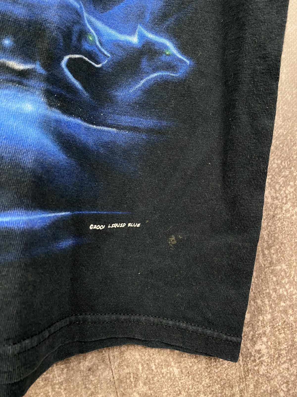 Liquid Blue Vintage 2001 Liquid Blue Great Wolf T-Shirt Size US L / EU 52-54 / 3 - 3 Thumbnail