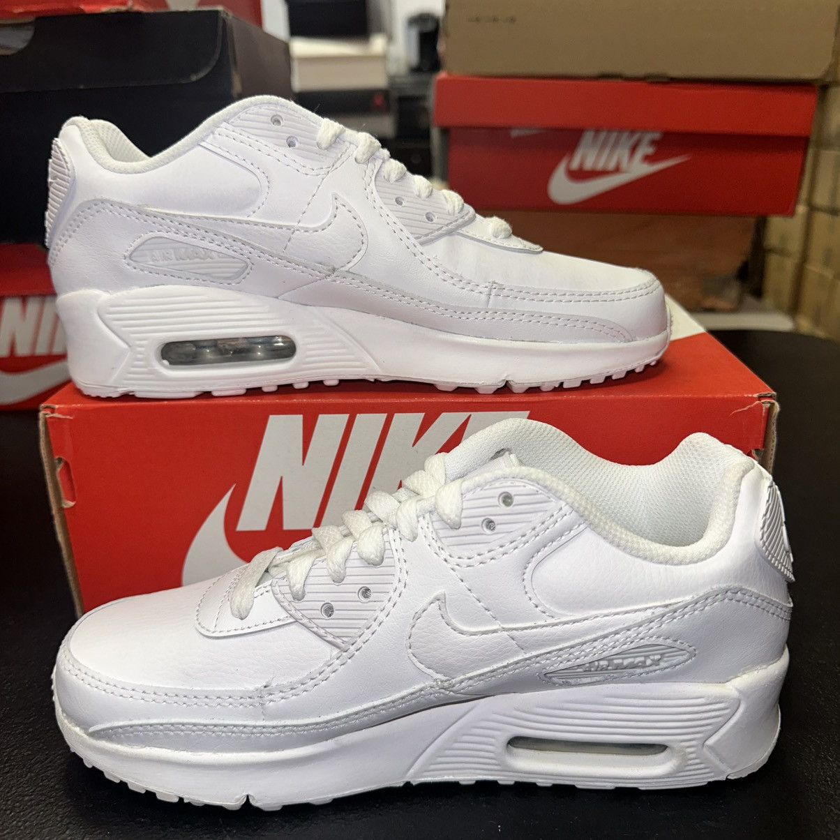Nike Size 4Y (5.5W) -Nike Air Max 90 (GS) Triple White CD6864-100 Size US 5.5 / IT 35.5 - 2 Thumbnail