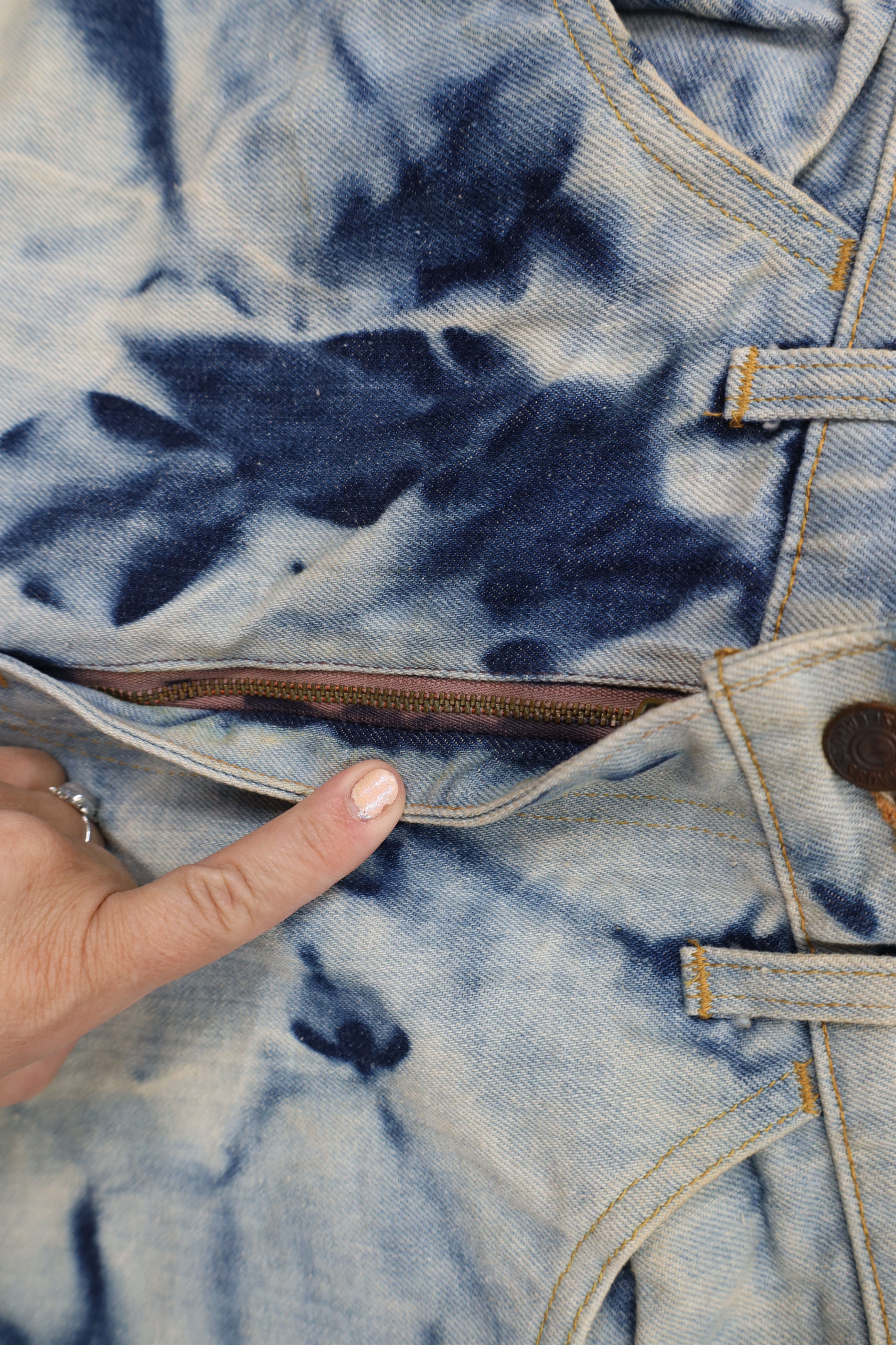 Levi's Vintage 70s Levis Orange Tab Acid Wash Denim Jean Shorts USA Size US 32 / EU 48 - 6 Thumbnail