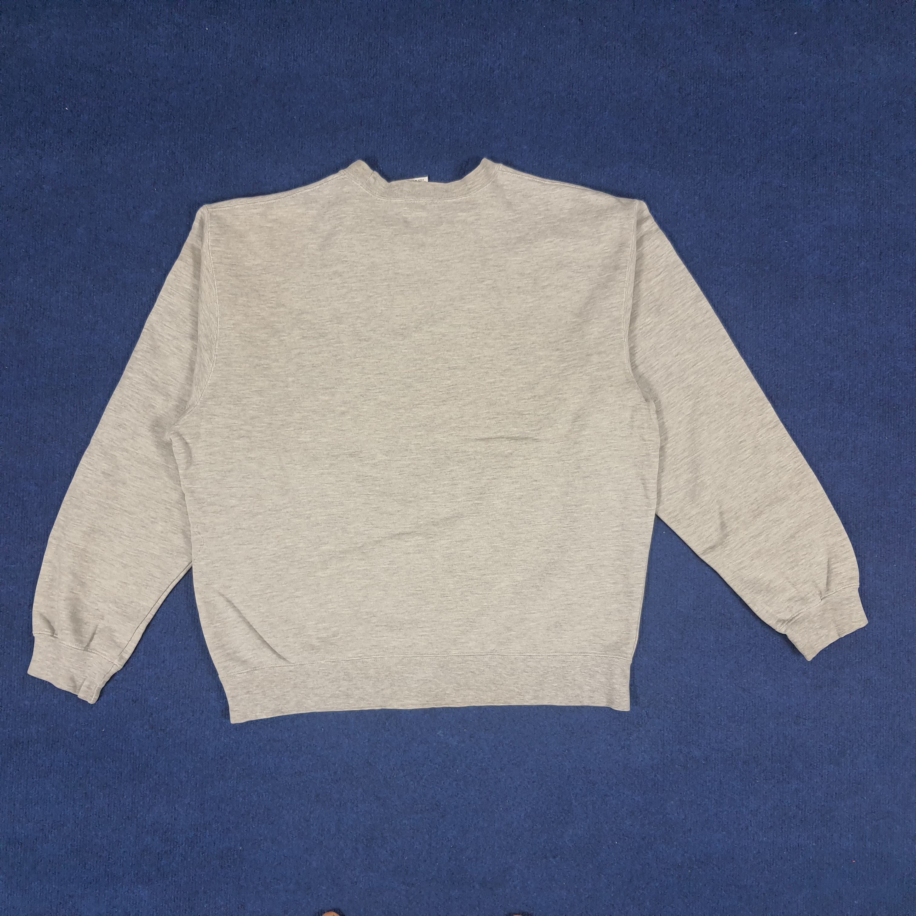 Nike Vintage Nike Swoosh Embroidery Logo Sweatshirts C130N17 Size US XL / EU 56 / 4 - 4 Thumbnail