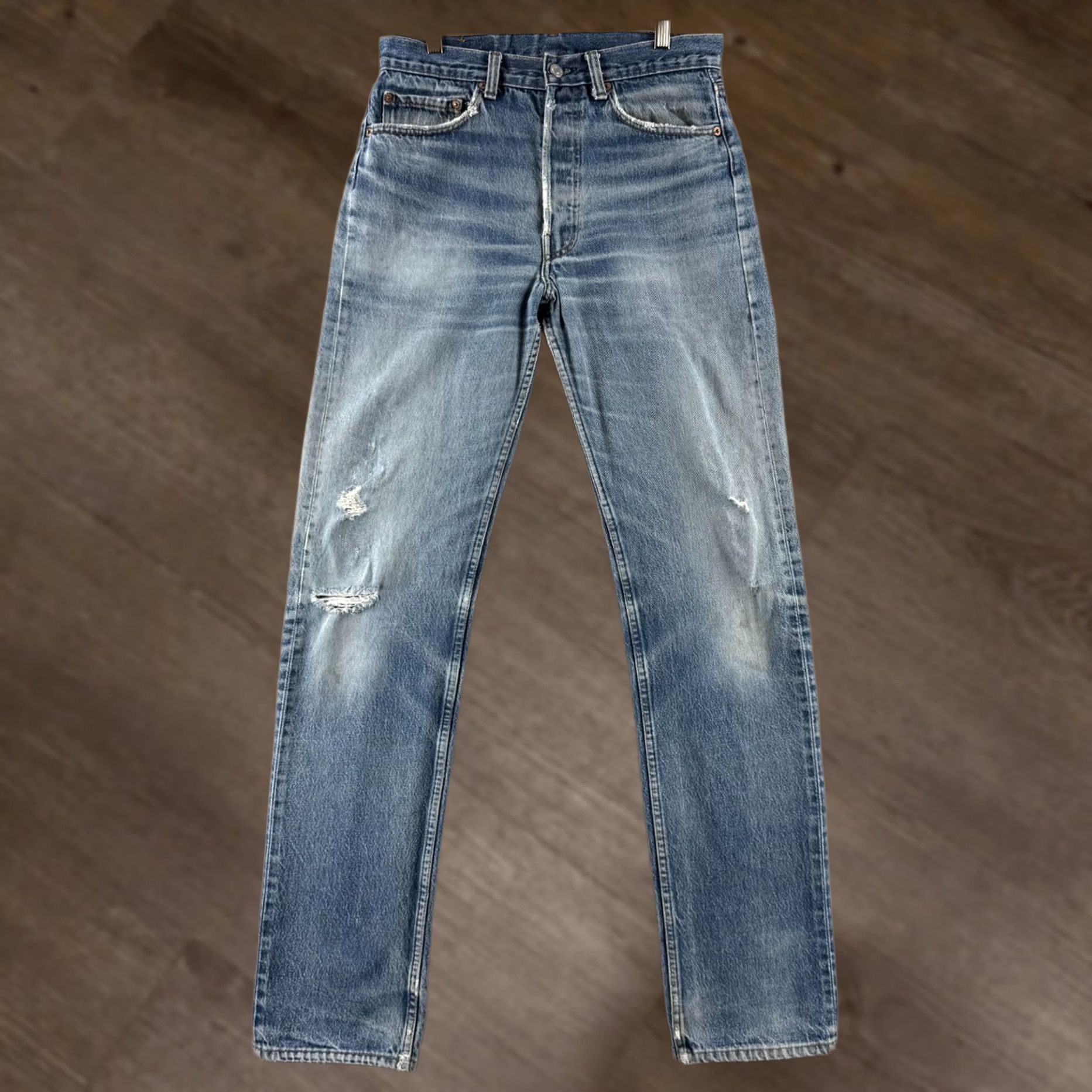 Levi's VINTAGE Levi's 501 Jeans Denim Medium Blue 34x30 Made USA