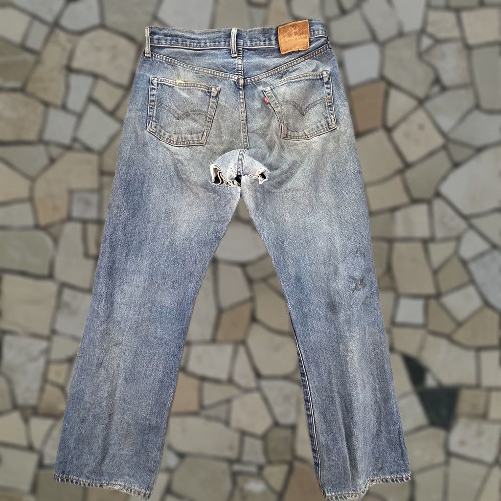 Levi's VTG Levis 501 Jeans Mens Blue Distressed Selvedge Japan 31x30 Denim Cotton Zip Straight Size US 31 - 1 Thumbnail