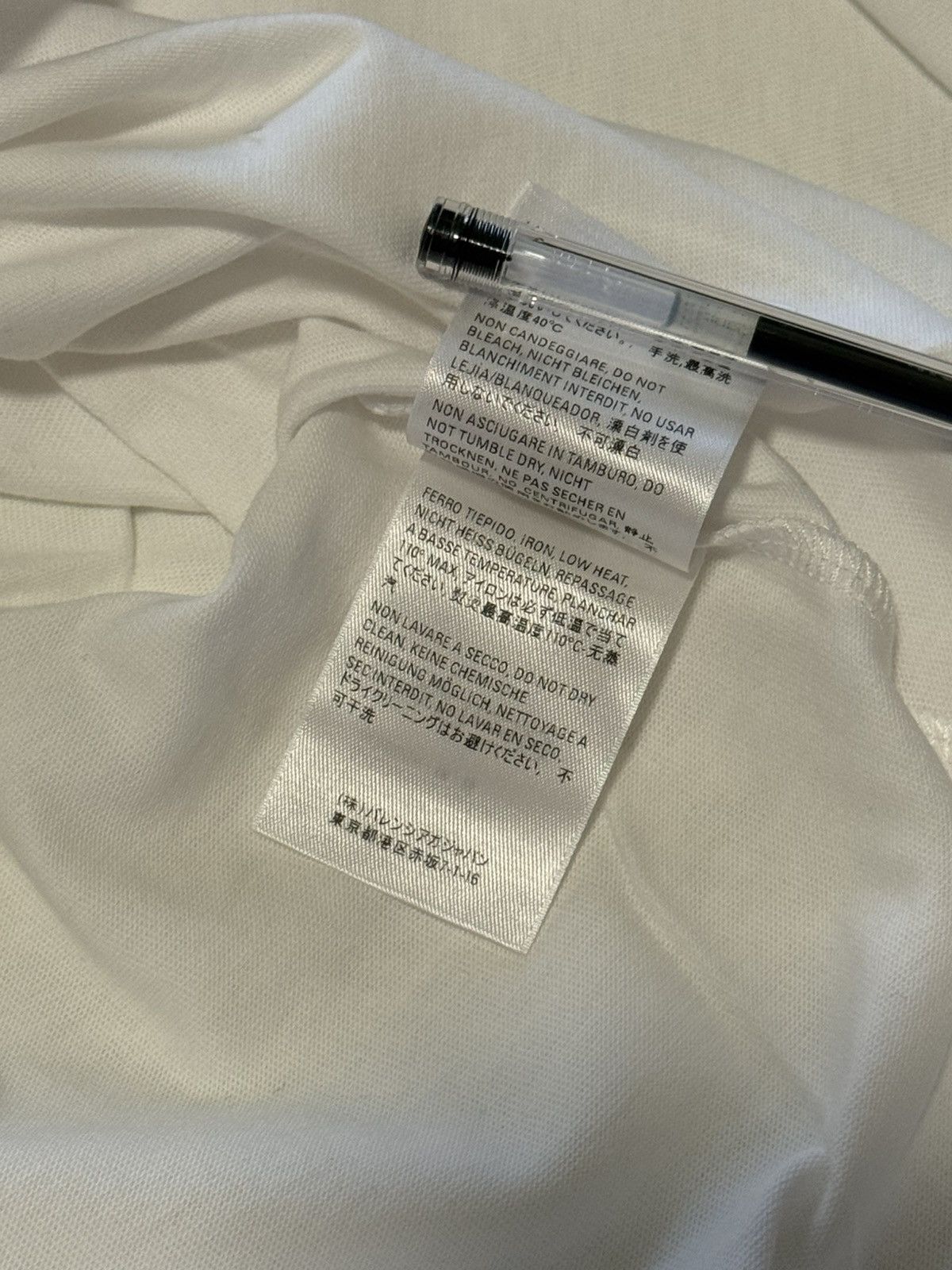 Balenciaga Balenciaga white t shirt Size US L / EU 52-54 / 3 - 9 Thumbnail