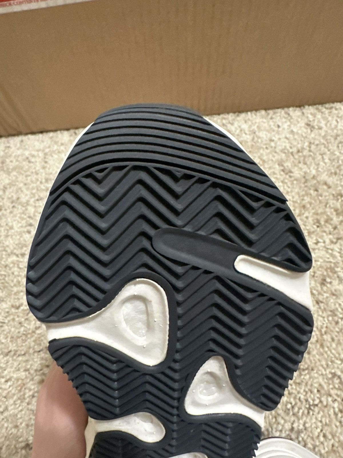 Yeezy YEEZY 700 V2 STATIC MENS 4 GENTLY USED Size US 5.5 / IT 35.5 - 15 Thumbnail