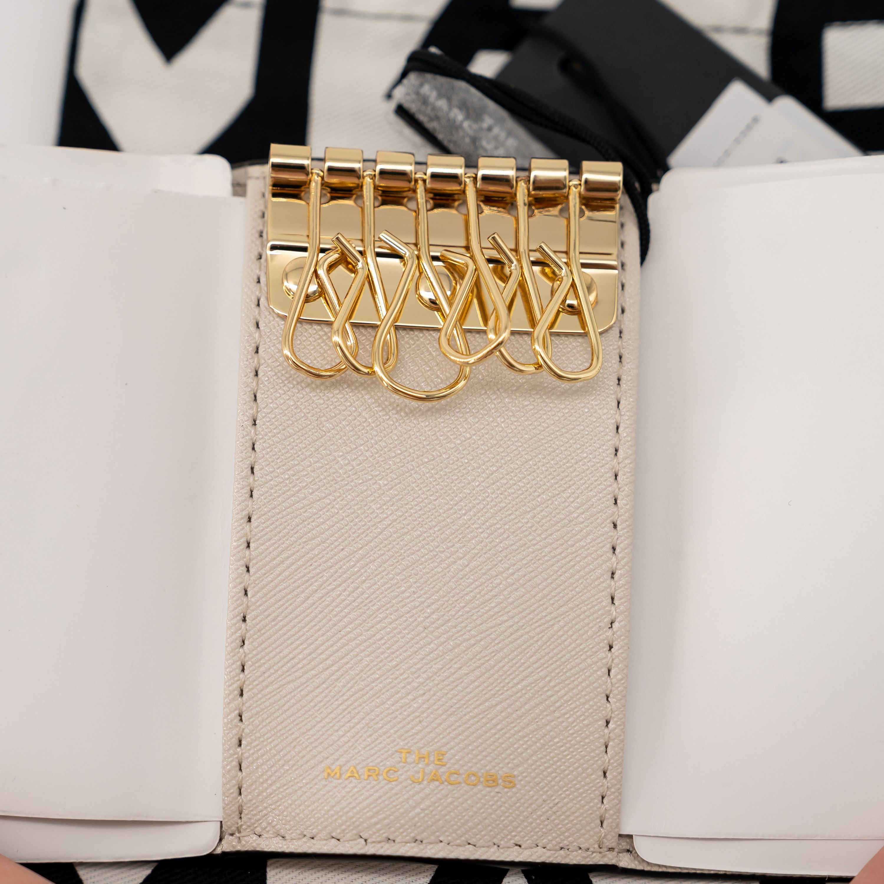 Marc Jacobs Marc Jacobs Key Case 6-Piece J Snapshot Green Beige Size ONE SIZE - 3 Thumbnail