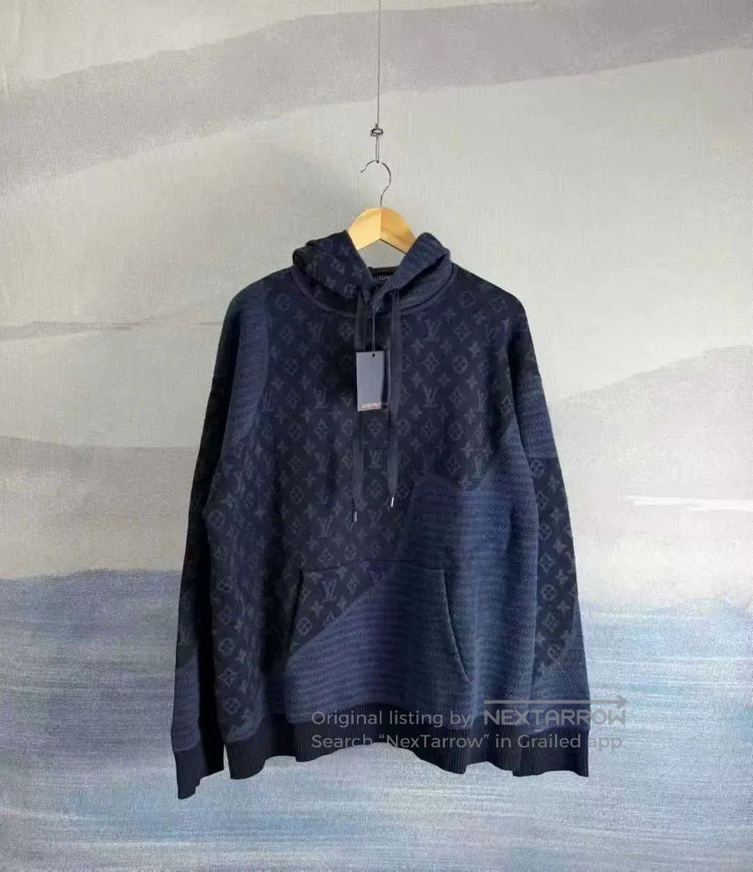 Louis Vuitton louis vuitton blue logo hooded sweatshirt. Size US L / EU 52-54 / 3 - 1 Thumbnail
