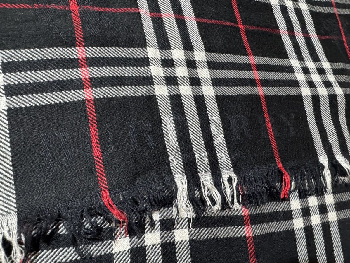 Burberry Burberry light scarf shawl Size ONE SIZE - 5 Thumbnail