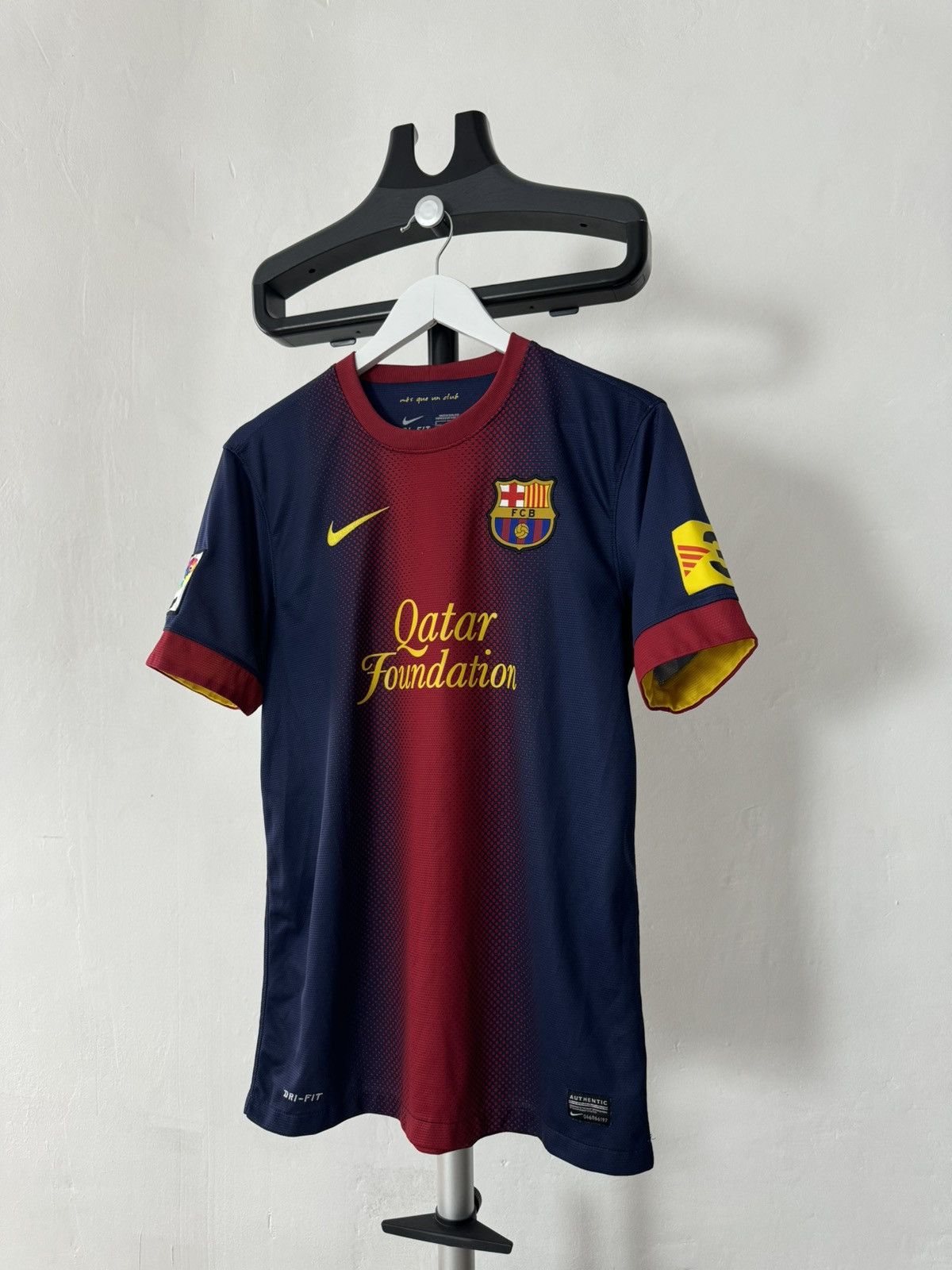 Nike Nike Barcelona 10 Messi 2012 2013 Home Jersey Size US S / EU 44-46 / 1 - 4 Thumbnail
