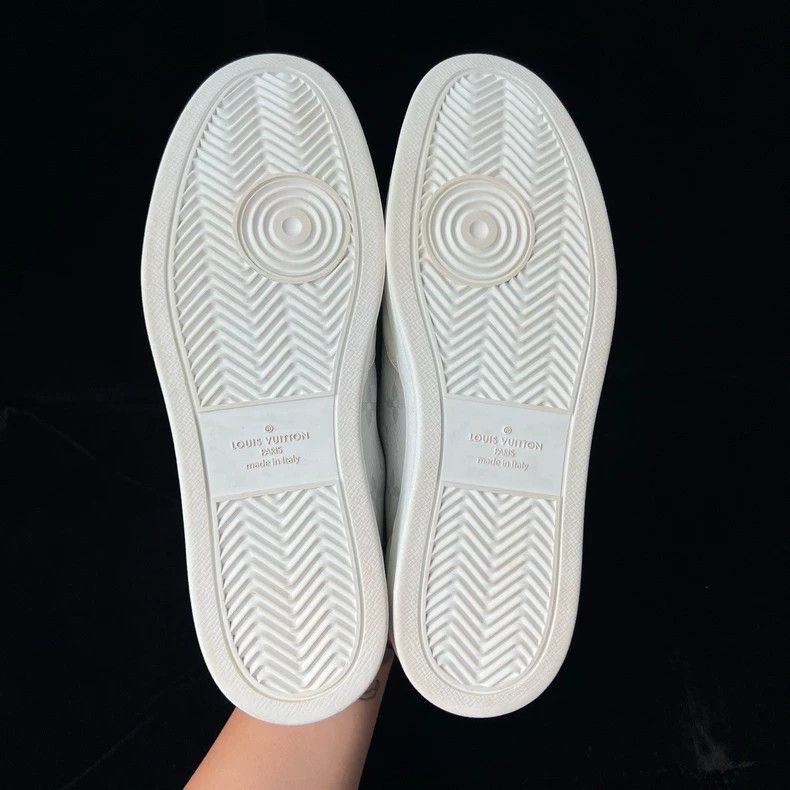Louis Vuitton Louis Vuitton Classic presbyopic sports board shoes Size US 9.5 / EU 42-43 - 7 Thumbnail