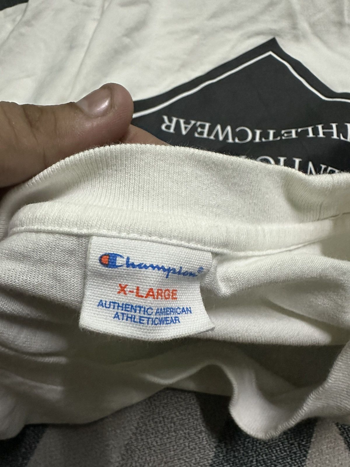 Champion Champion long sleeve Size US XL / EU 56 / 4 - 5 Thumbnail