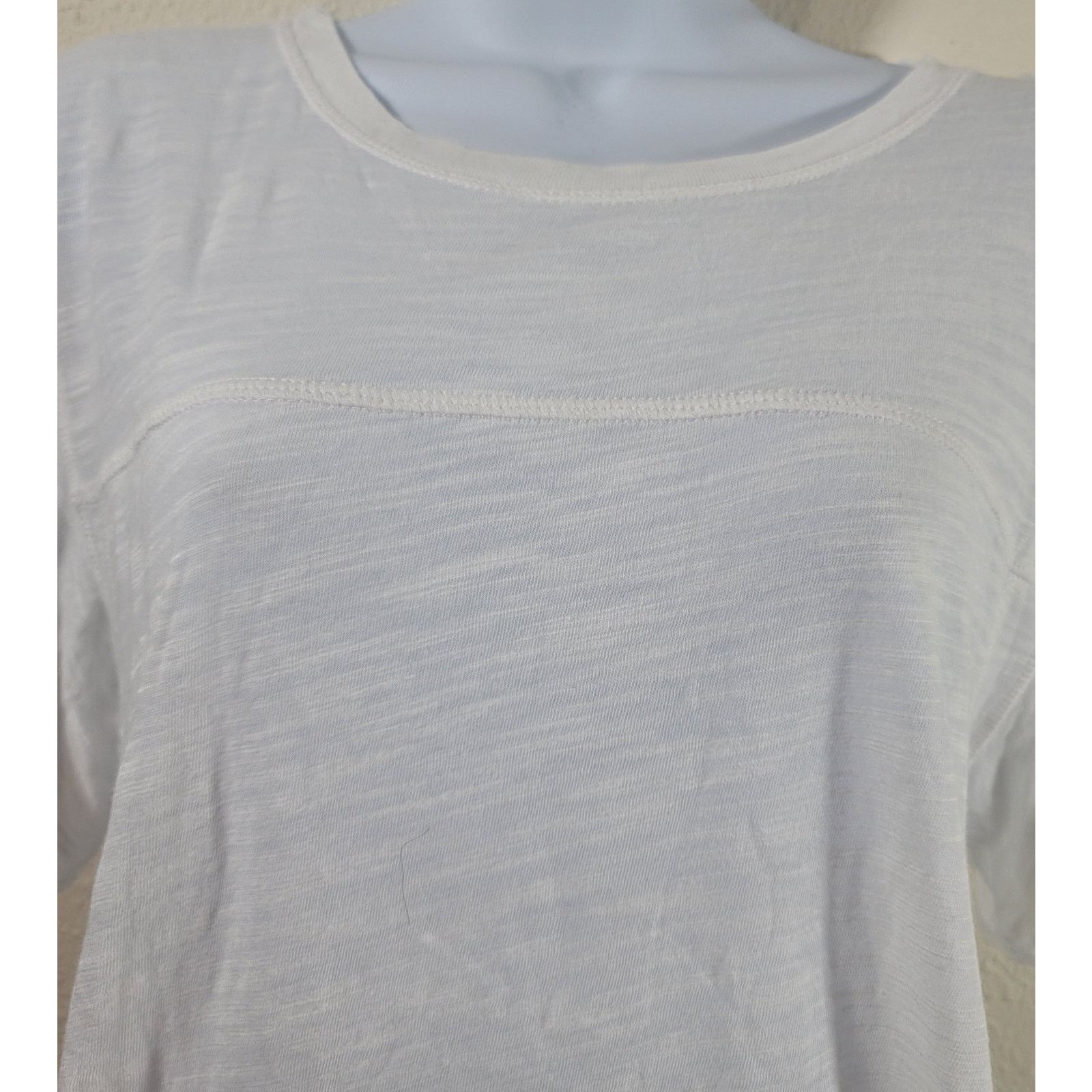 Banana Republic Banana Republic White Slub Knit Exposed Stitching Top Medium Size M / US 6-8 / IT 42-44 - 2 Thumbnail