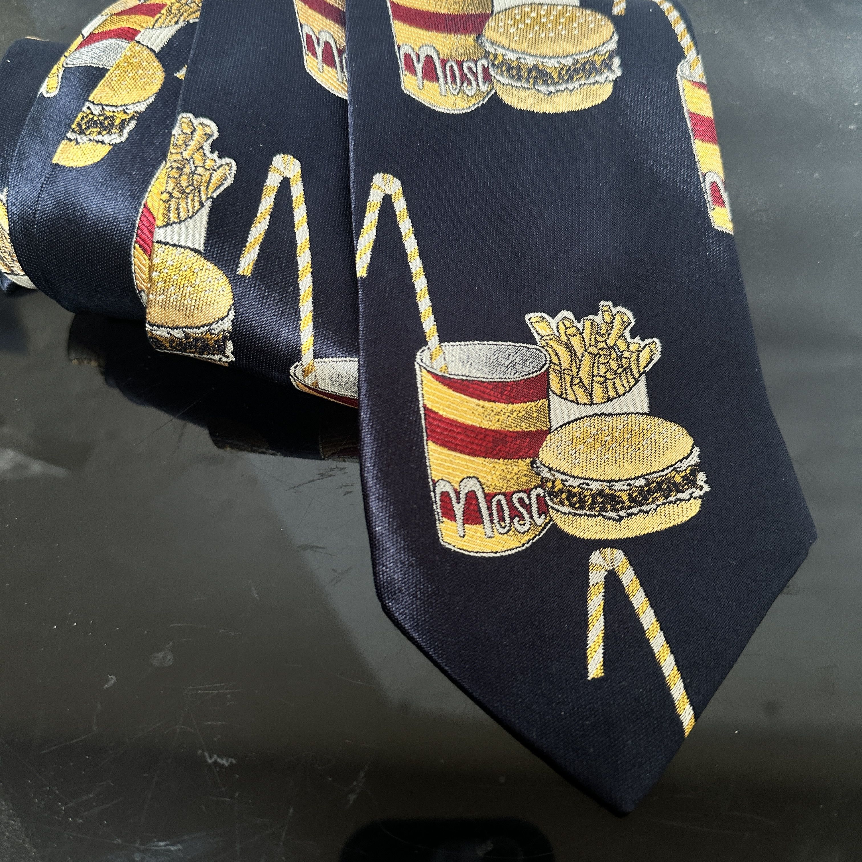 Moschino Moschino Tie Collectors Item Silk Hamburger Fries Size ONE SIZE - 4 Thumbnail