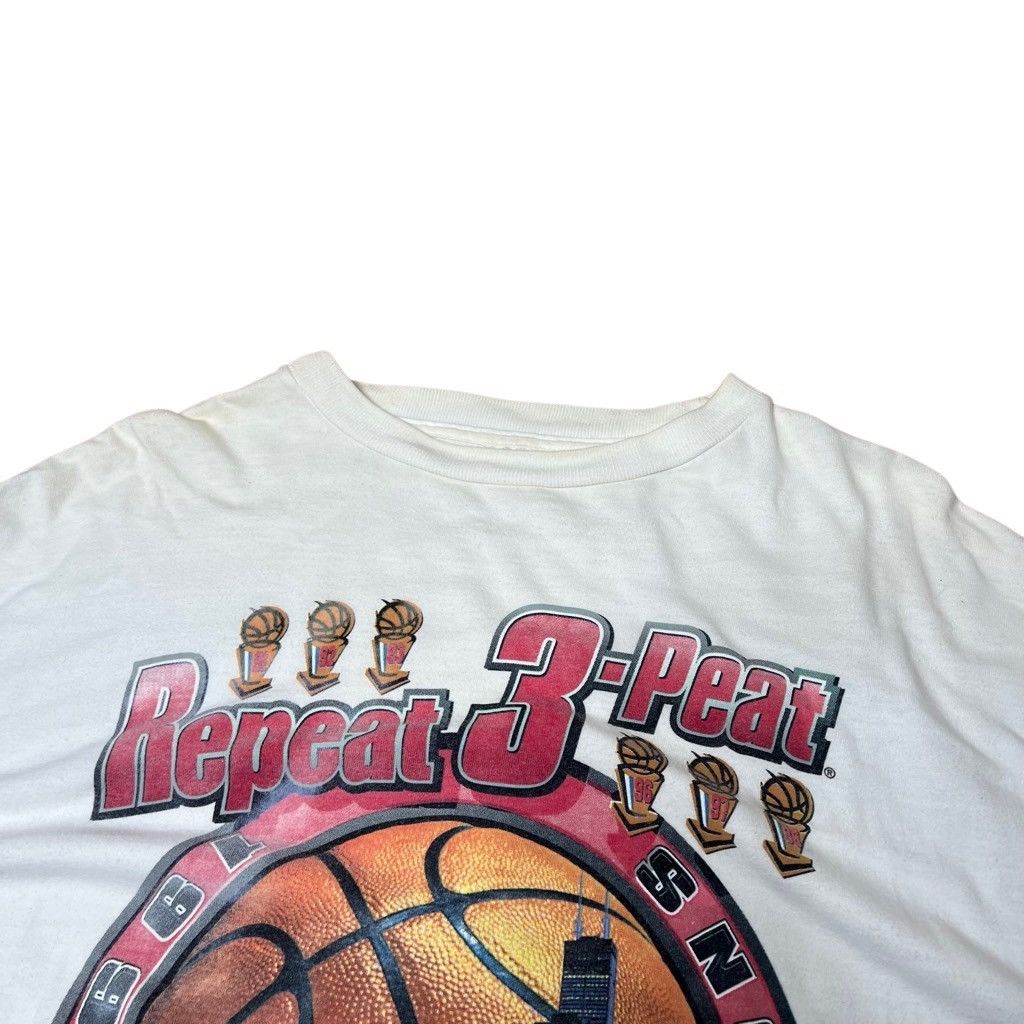 Vintage Vintage 90s Bulls Era T Shirt Bundle Lot 4 Men’s XL Size US XL / EU 56 / 4 - 8 Thumbnail