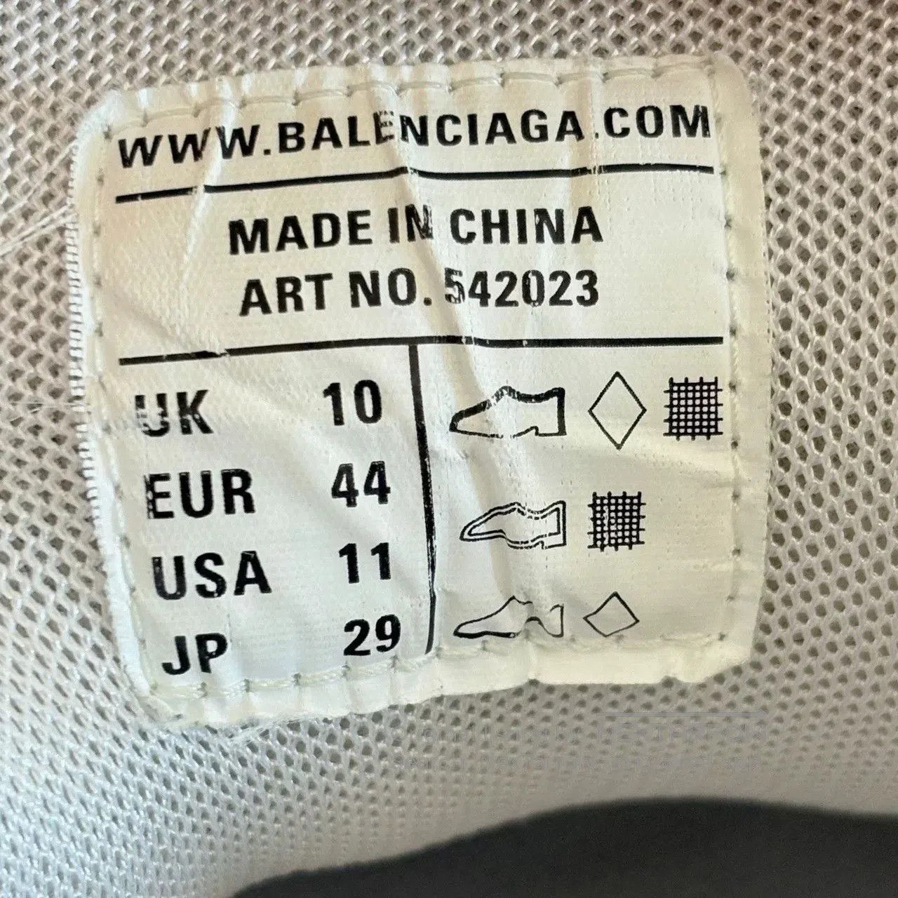 Balenciaga Balenciaga Track 1.0 Dad Sneakers White. Size US 10 / EU 43 - 5 Thumbnail
