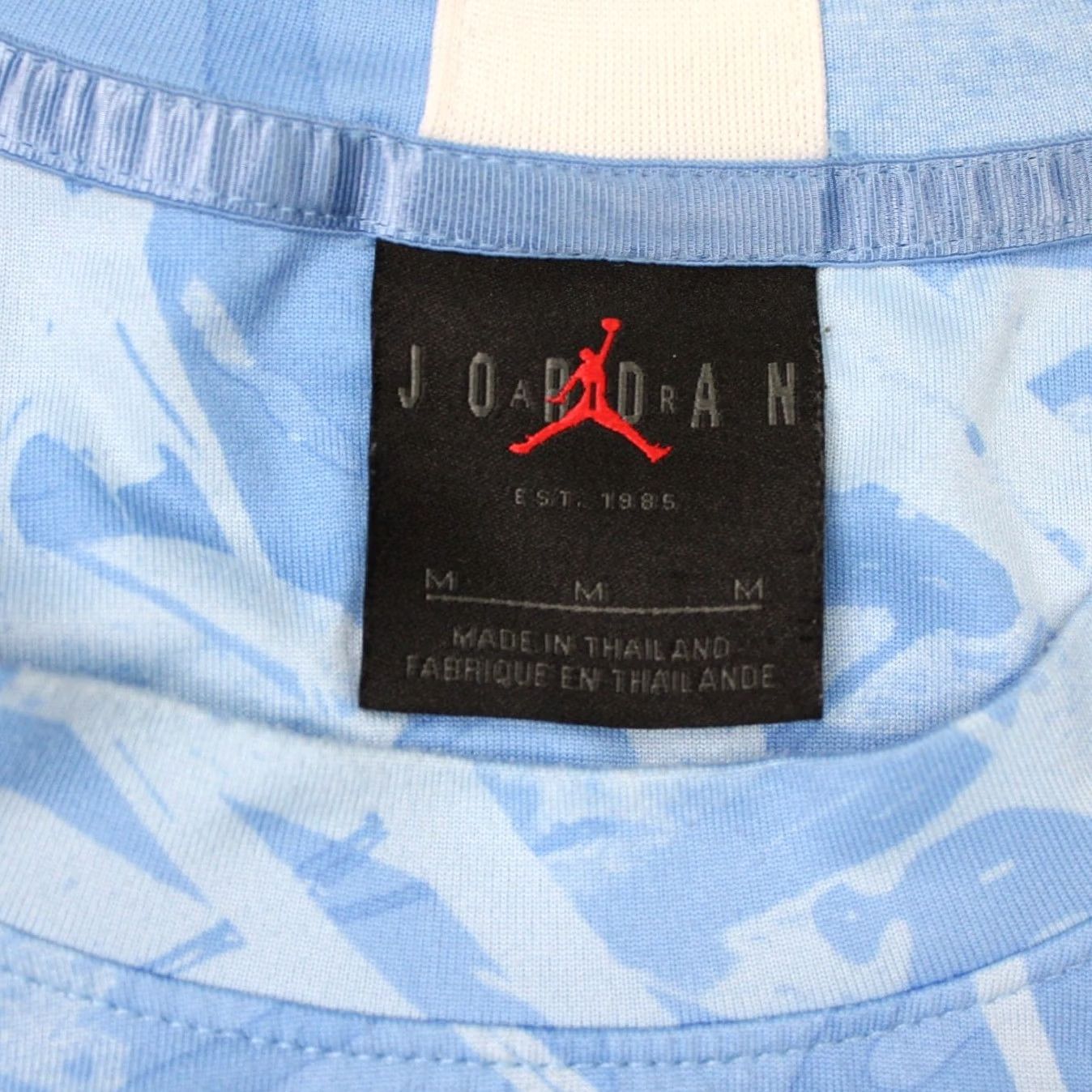 Jordan Brand Jordan North Carolina Shirt Mens Medium Blue Tarheels Poly Long Sleeve Pullover Size US M / EU 48-50 / 2 - 5 Thumbnail