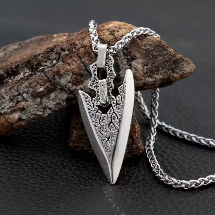 Jewelry Arrowhead Long Chain Necklace Size ONE SIZE - 1 Thumbnail