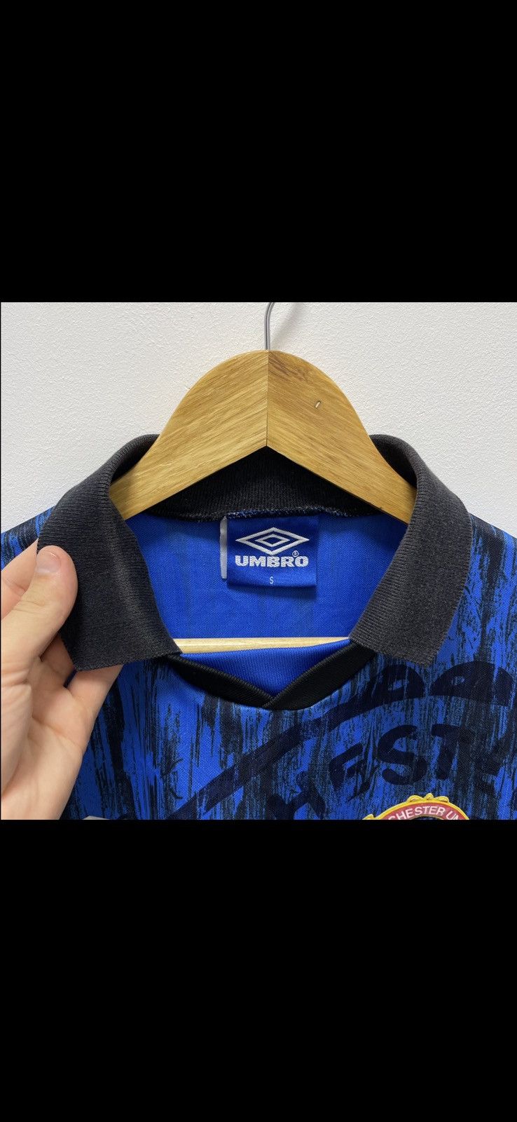 Vintage Umbro Manchester United soccer jersey rare blue Away