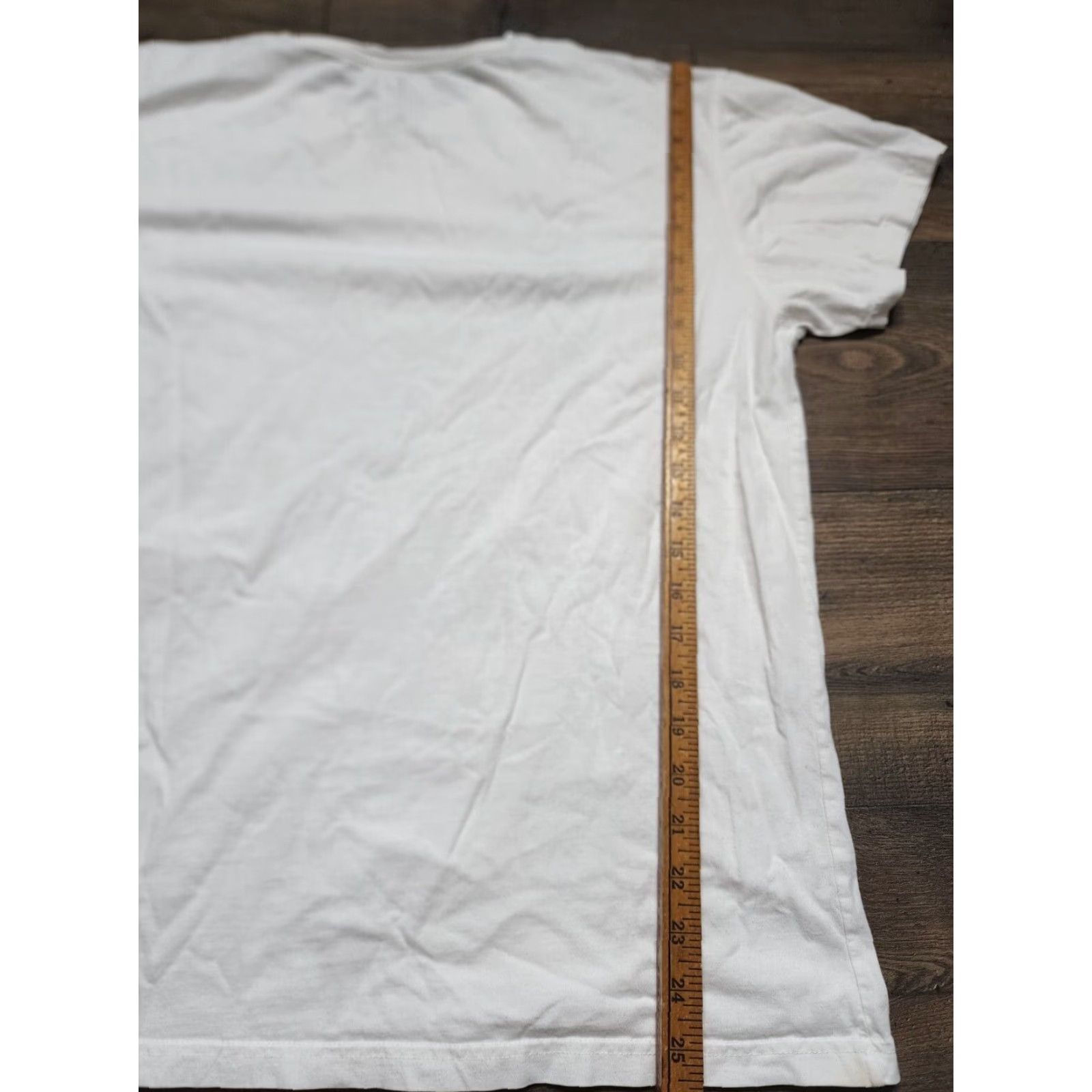 Velvet VINTAGE DIRTY VELVET Sir Isaac Newton T-shirt Mens 2XL White Crew Neck Short Sleeve Graphic Print Distressed Size US XXL / EU 58 / 5 - 3 Thumbnail