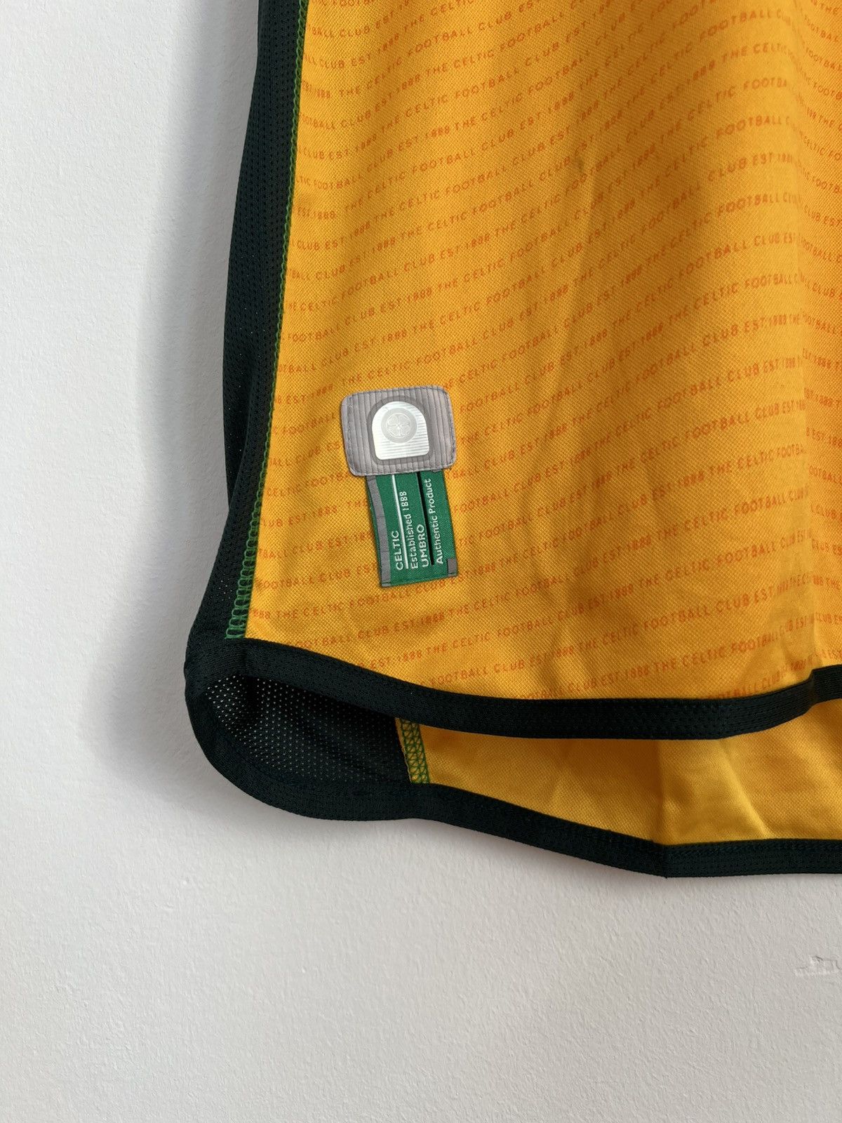 Umbro Umbro The Celtic FC Jersey Size M HTL Home 2000/01 Size US L / EU 52-54 / 3 - 5 Thumbnail
